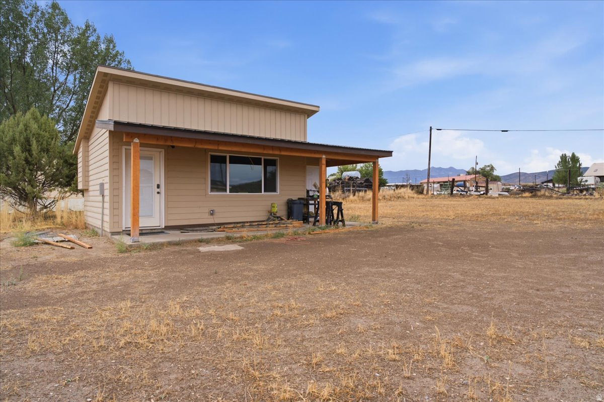 main property photo 28