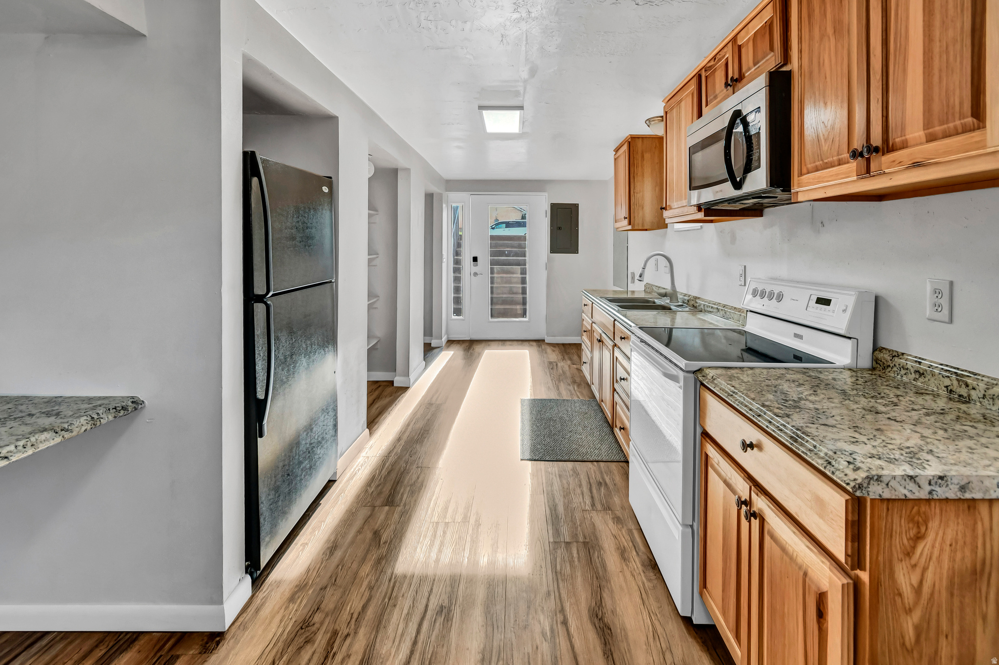 main property photo 41