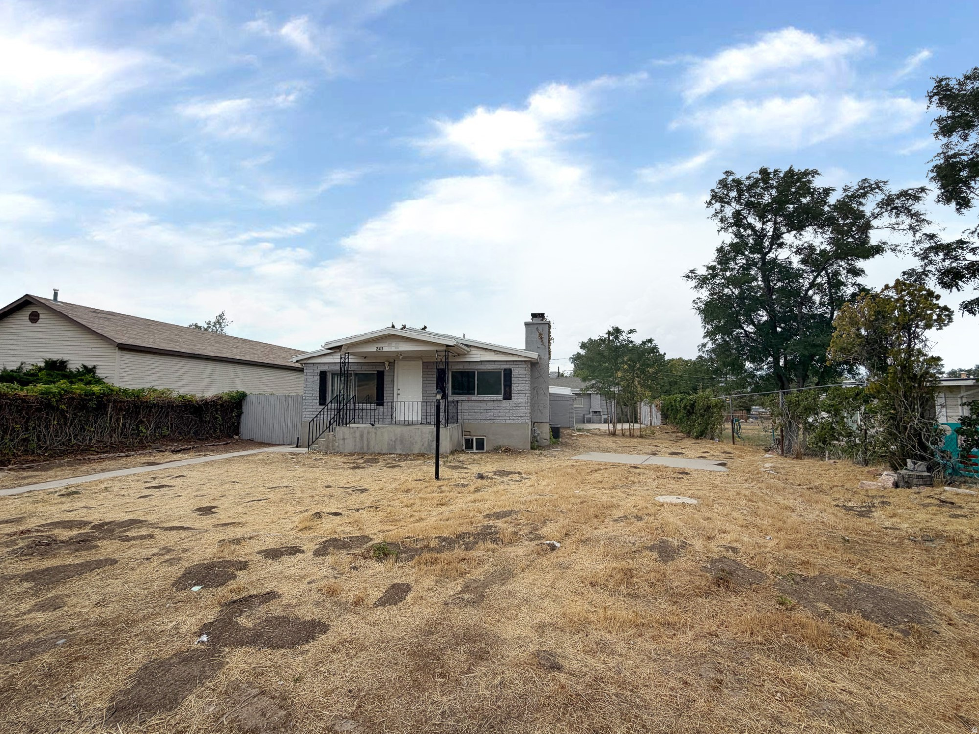 main property photo 34