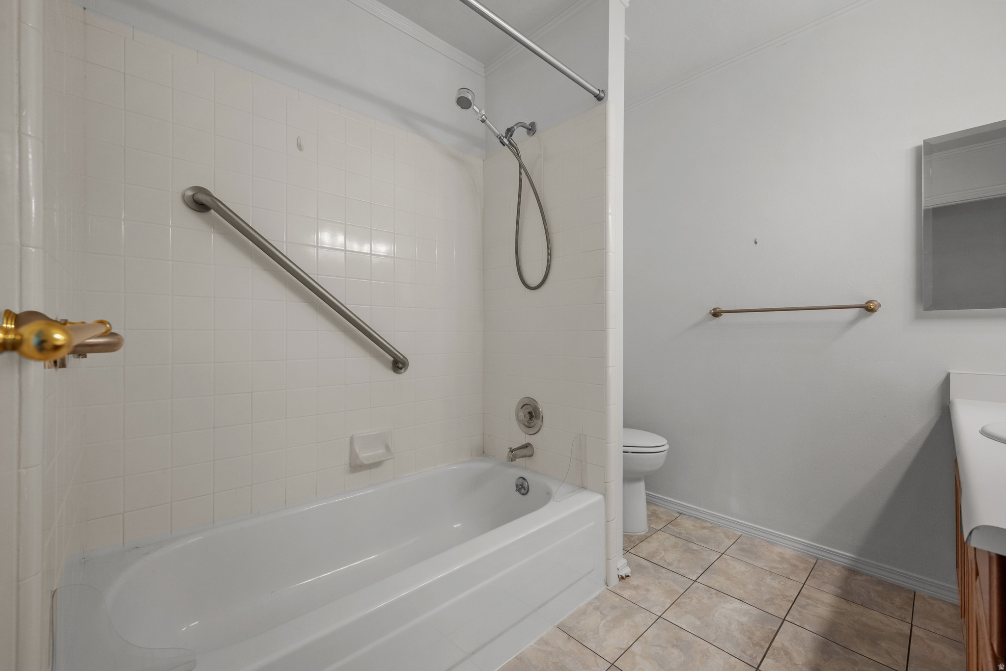 main property photo 11