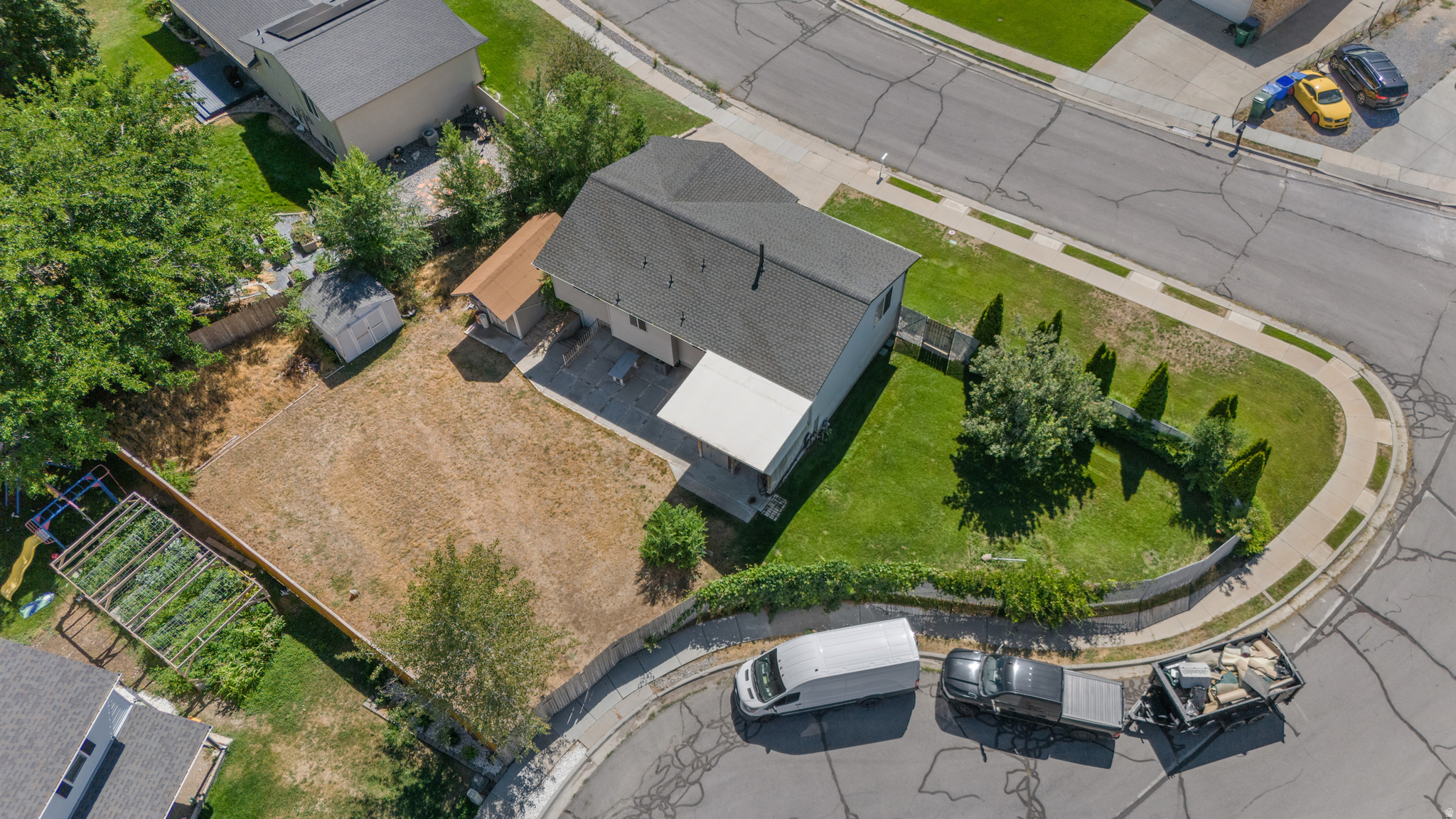 main property photo 26
