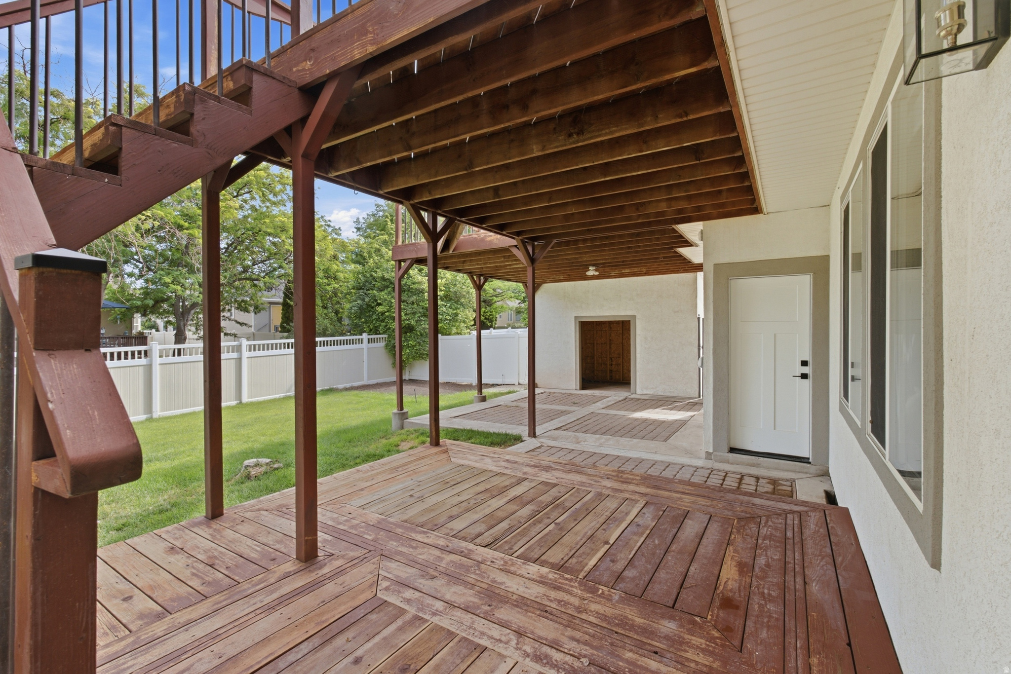 main property photo 40
