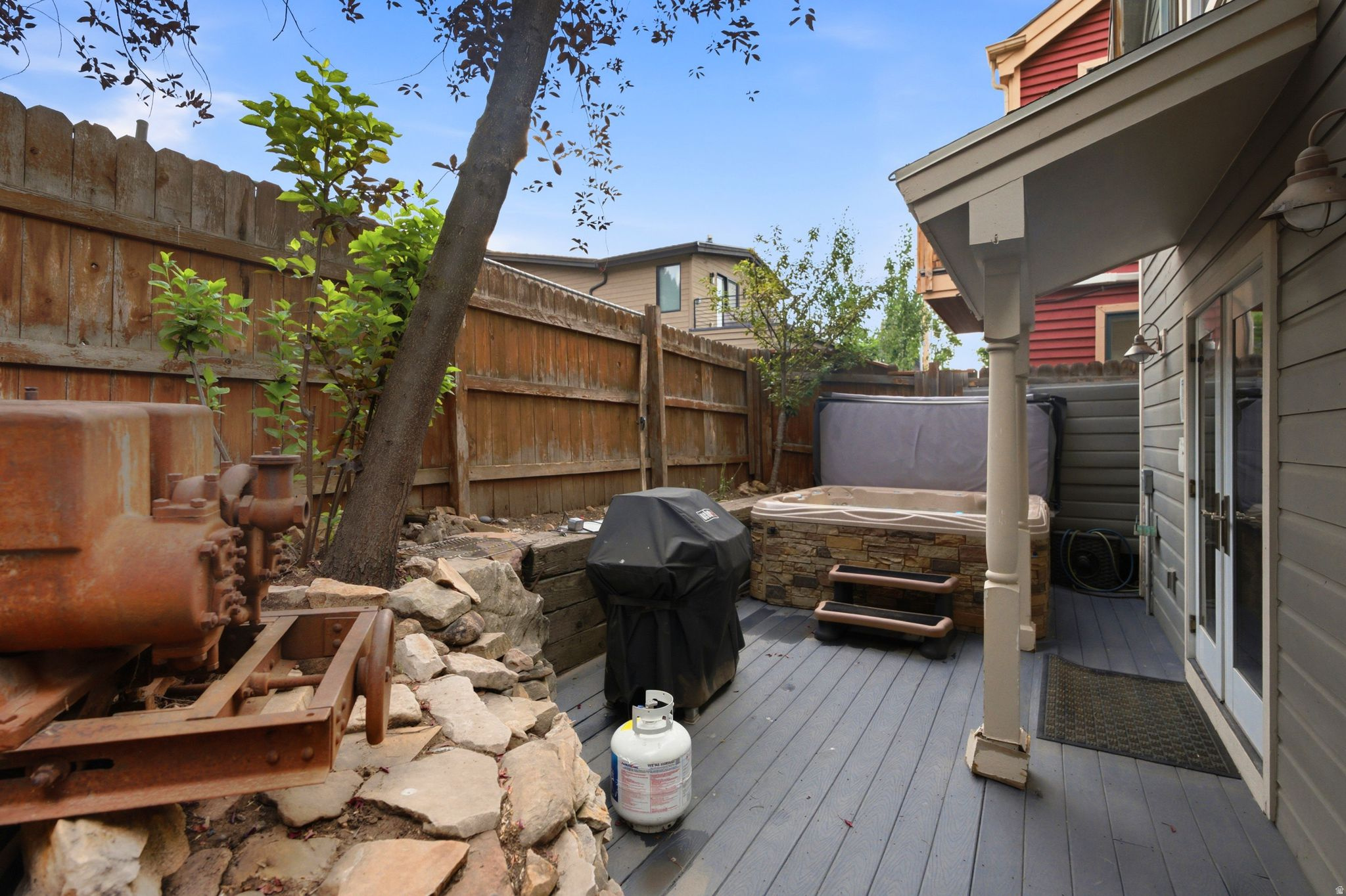 main property photo 20