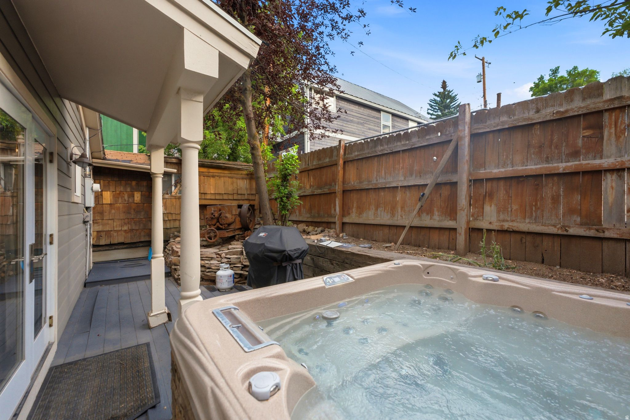 main property photo 21