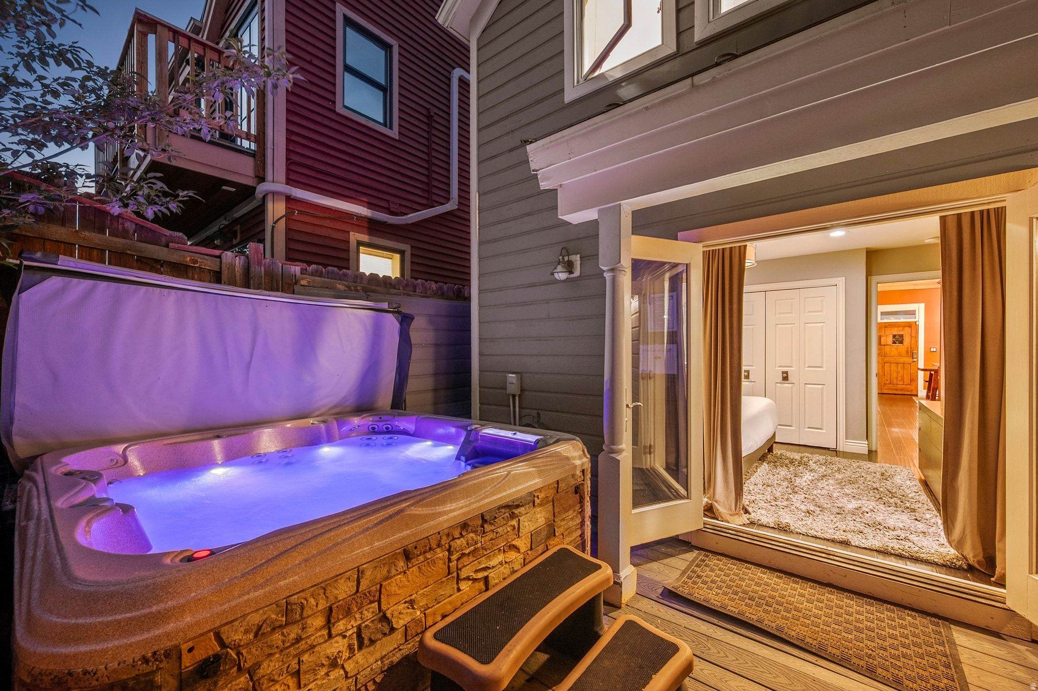 main property photo 31