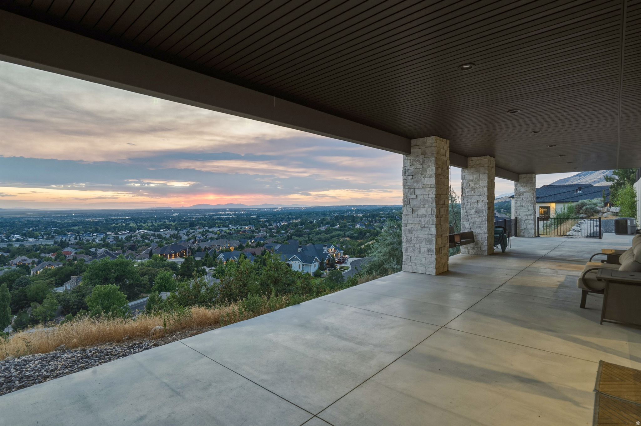 main property photo 94
