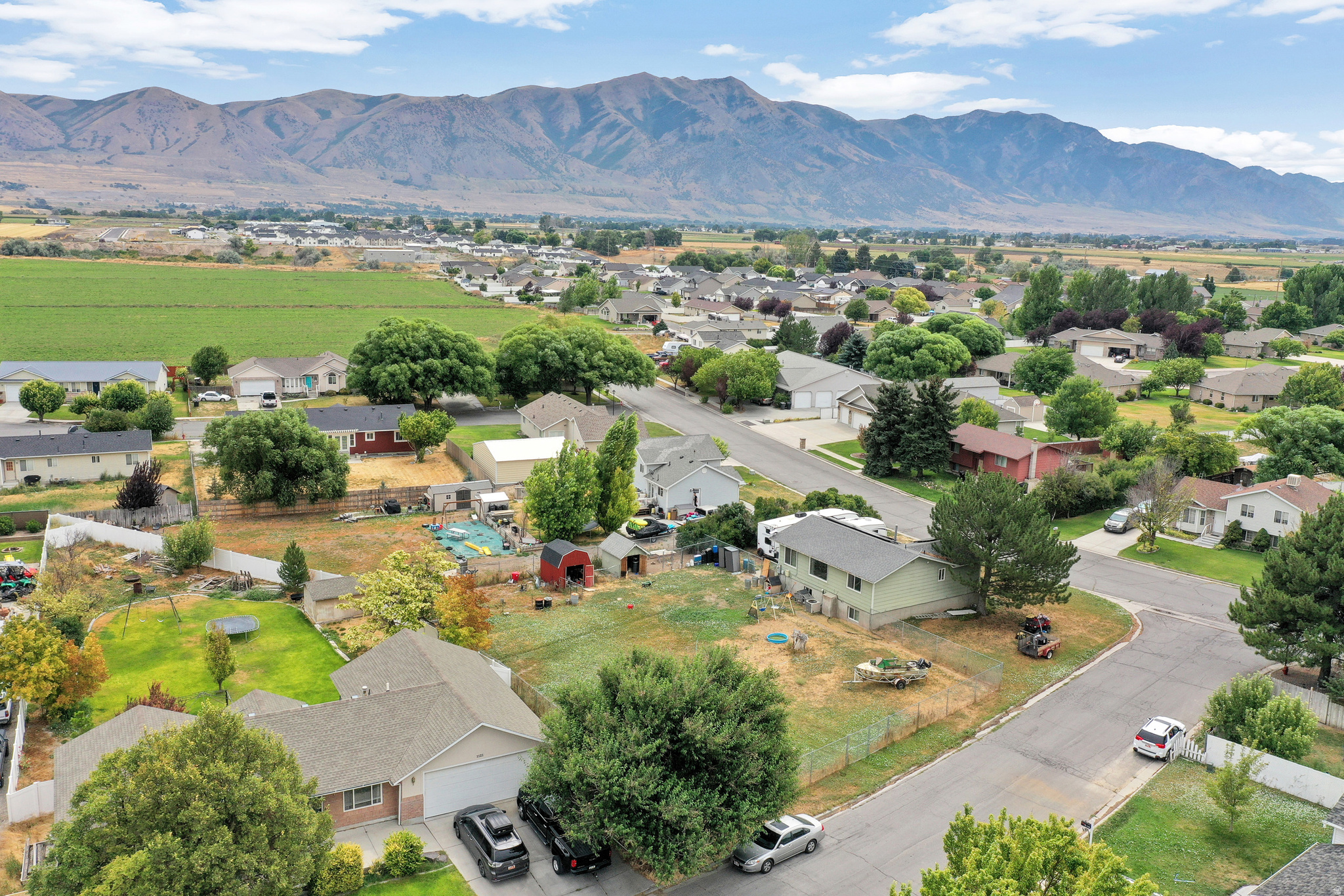 main property photo 23