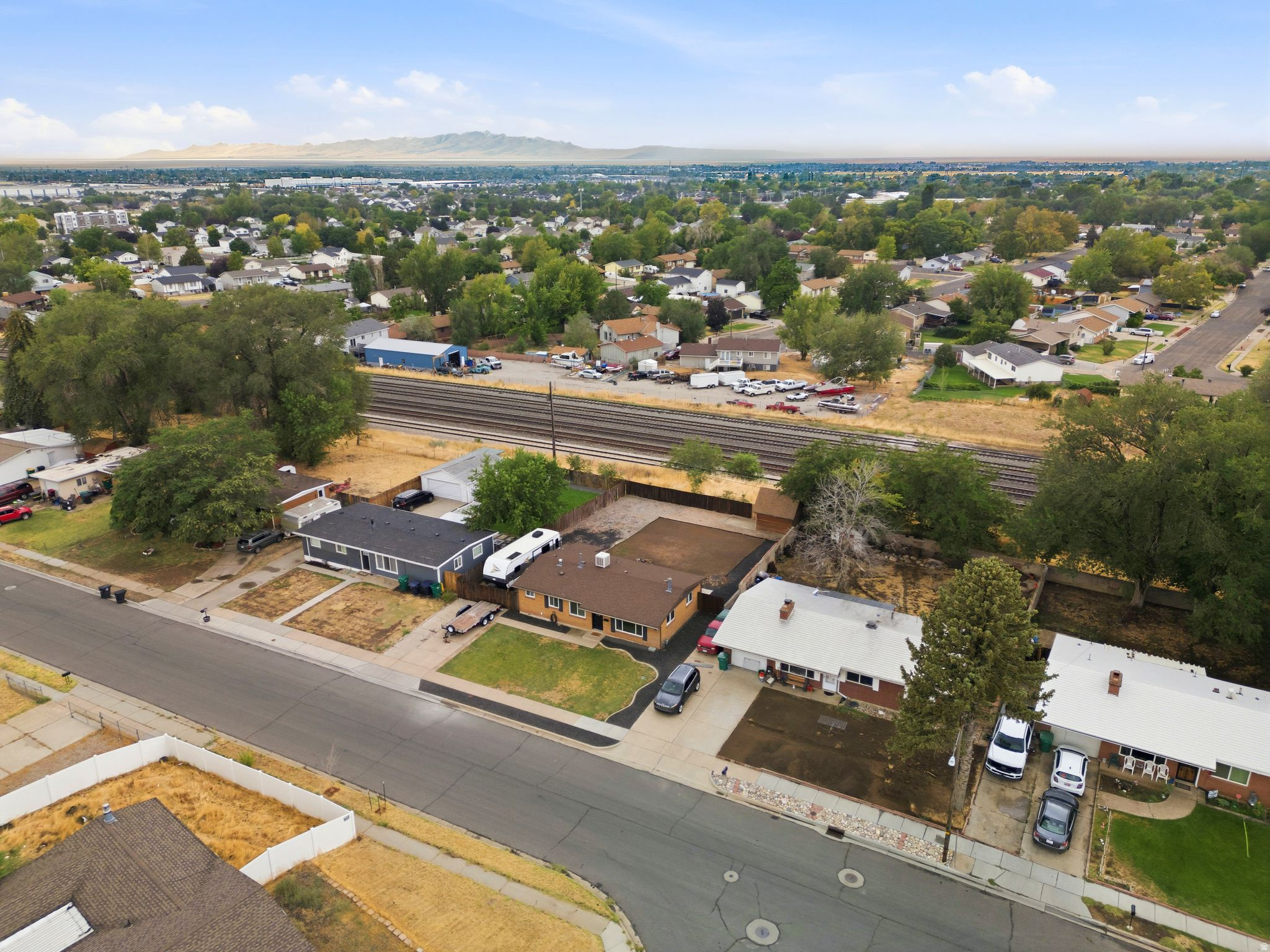 main property photo 50
