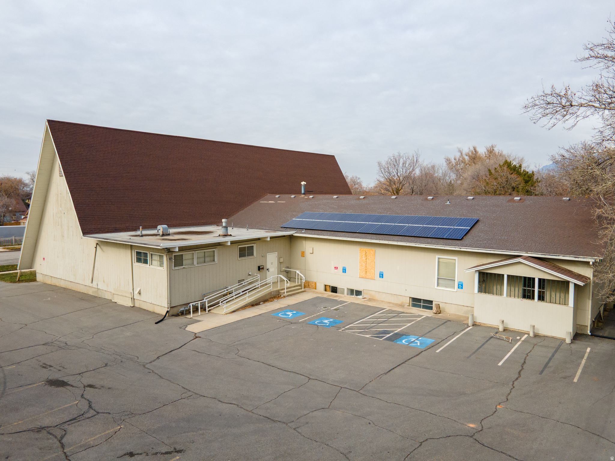 main property photo 12