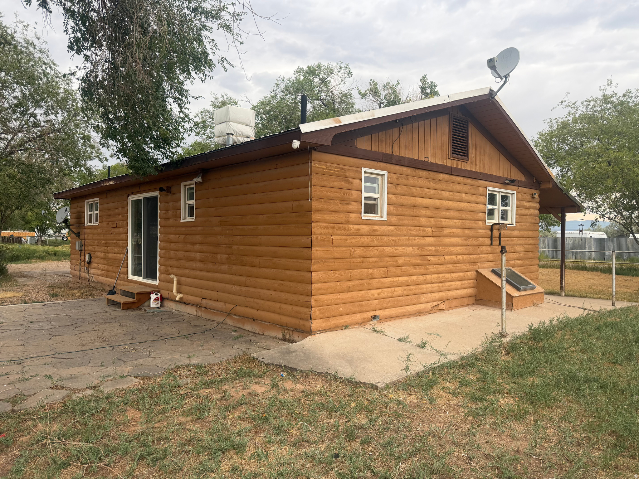 main property photo 34