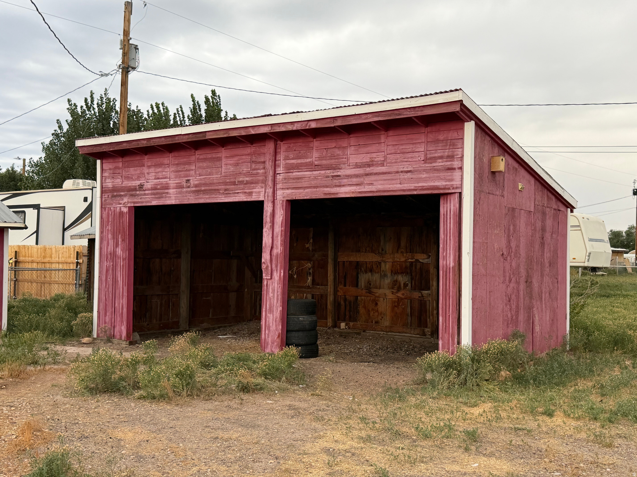 main property photo 40