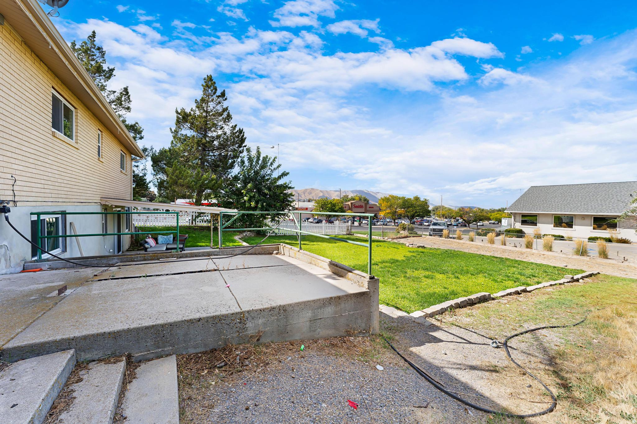 main property photo 14