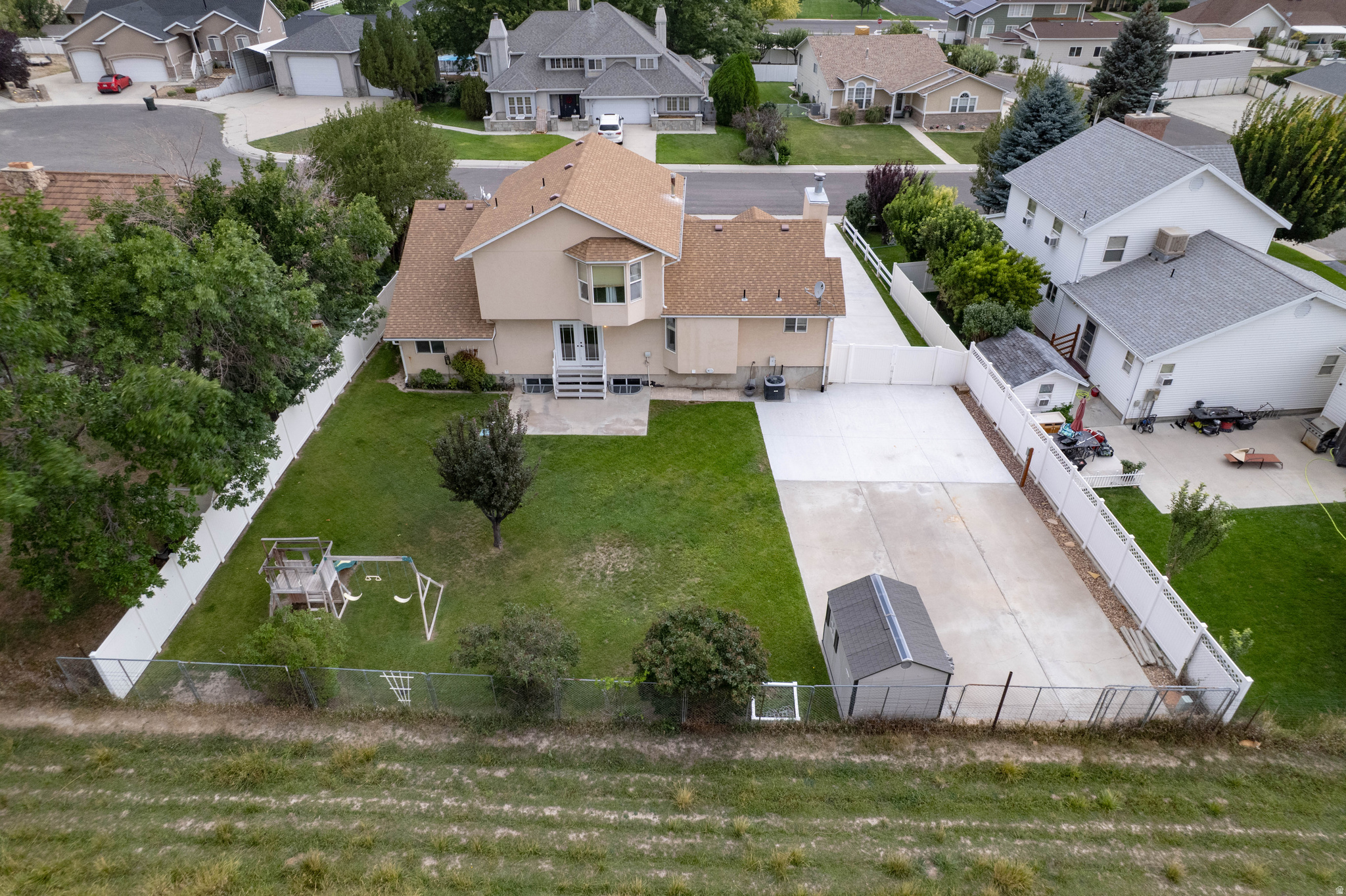 main property photo 49