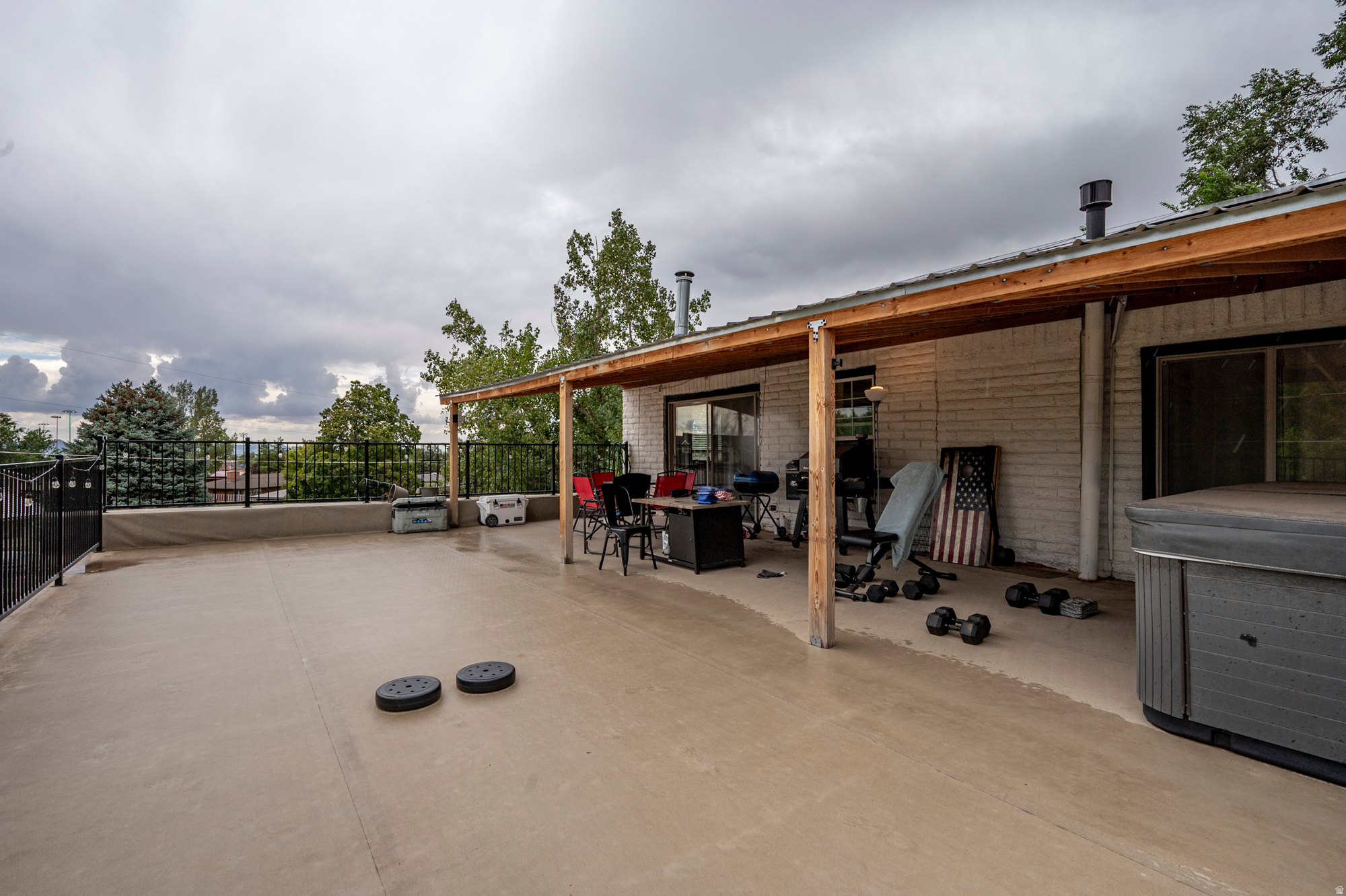 main property photo 34