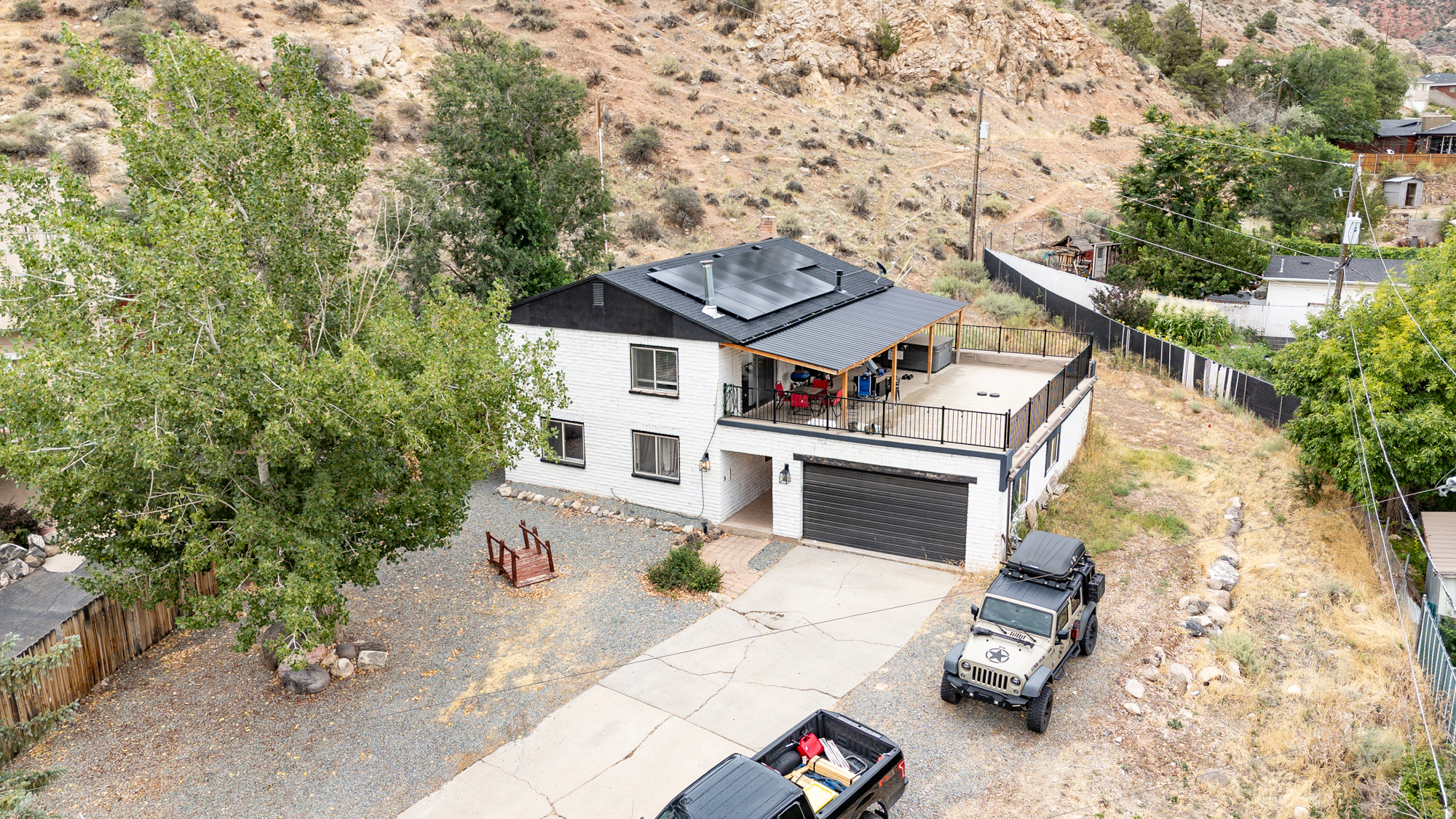 main property photo 40