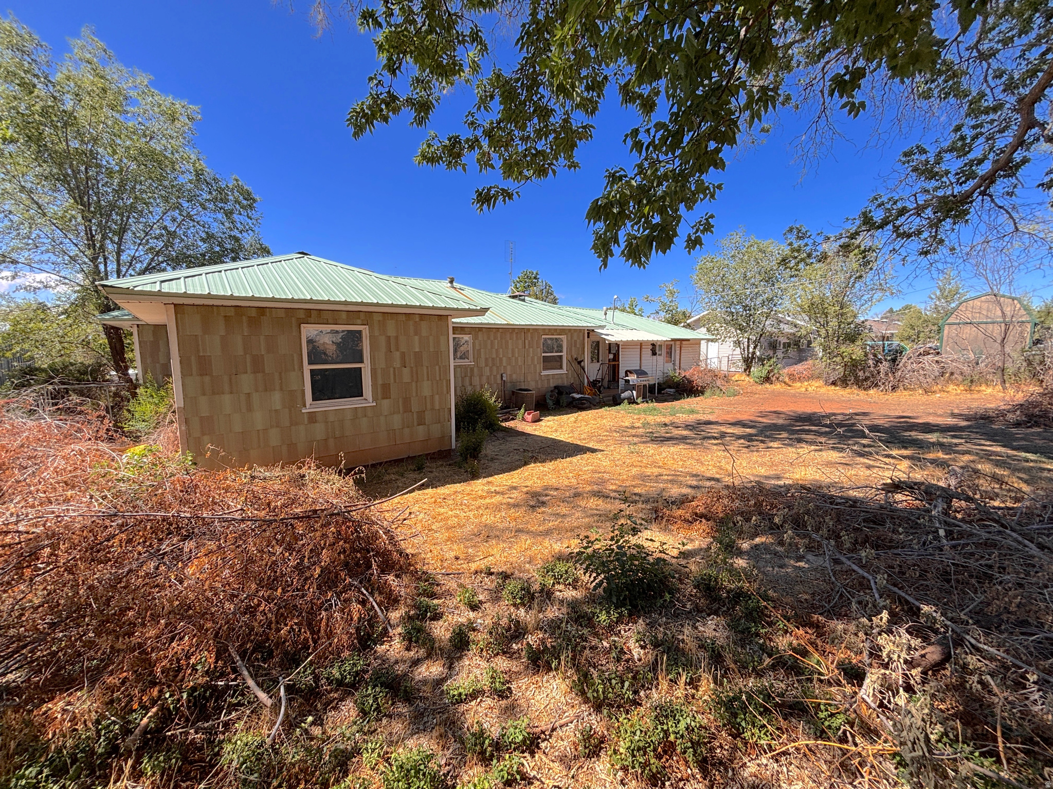 main property photo 32
