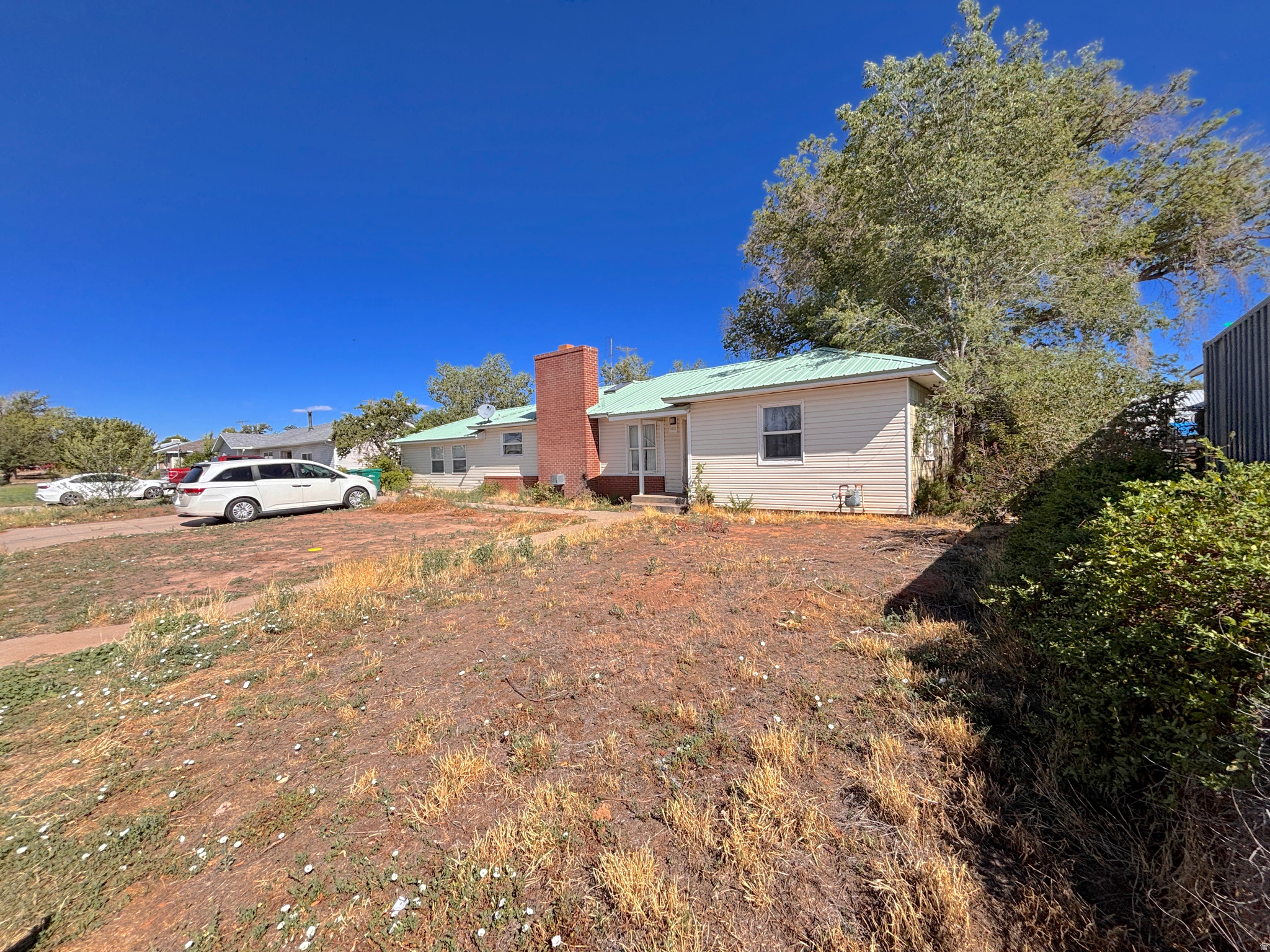 main property photo 5