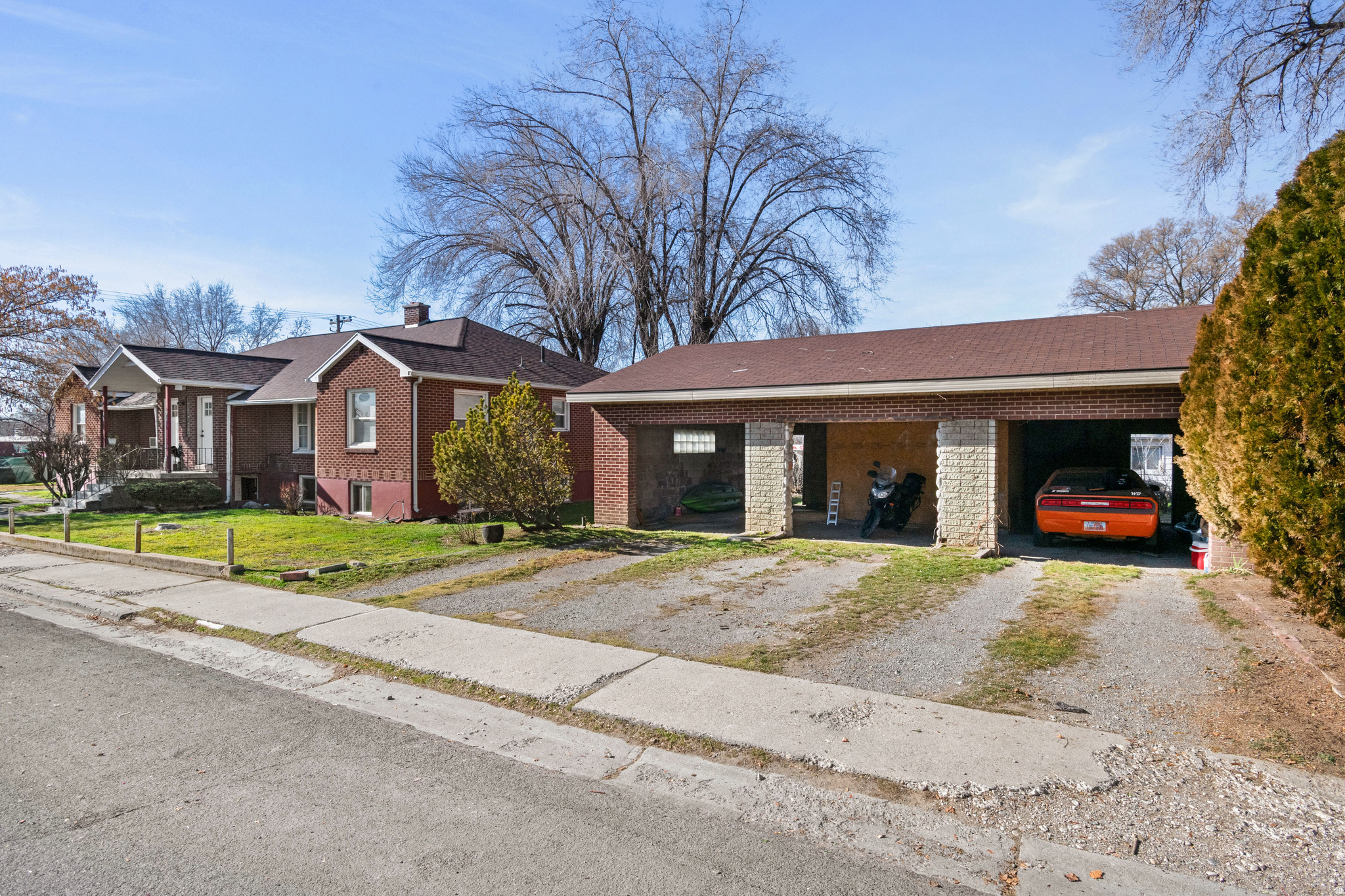main property photo 30