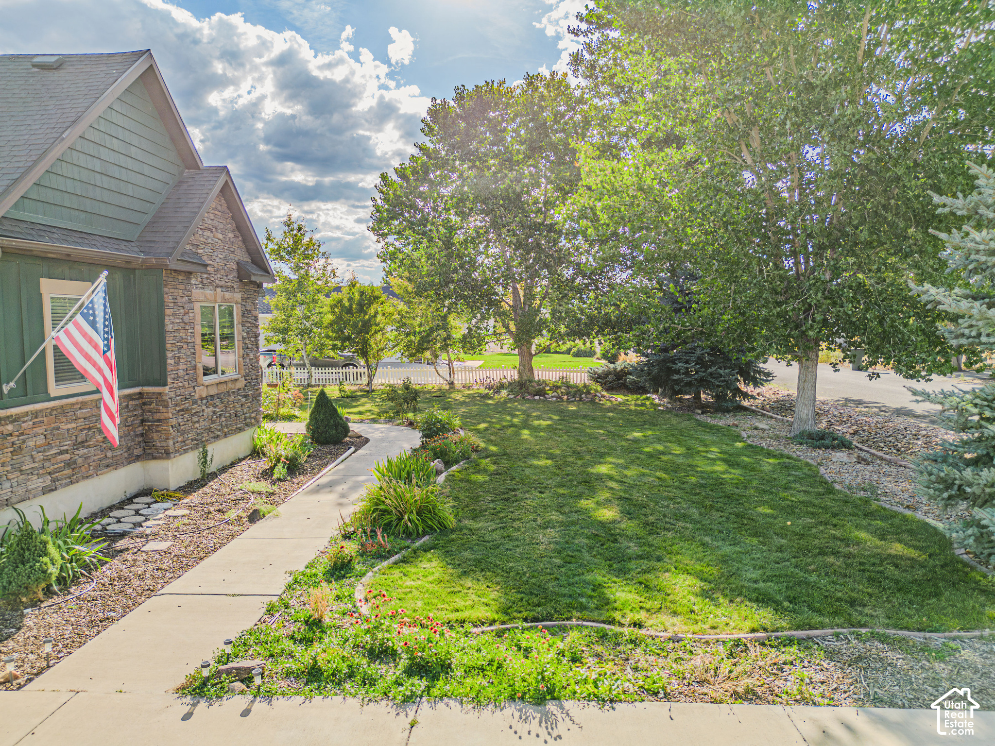 main property photo 80