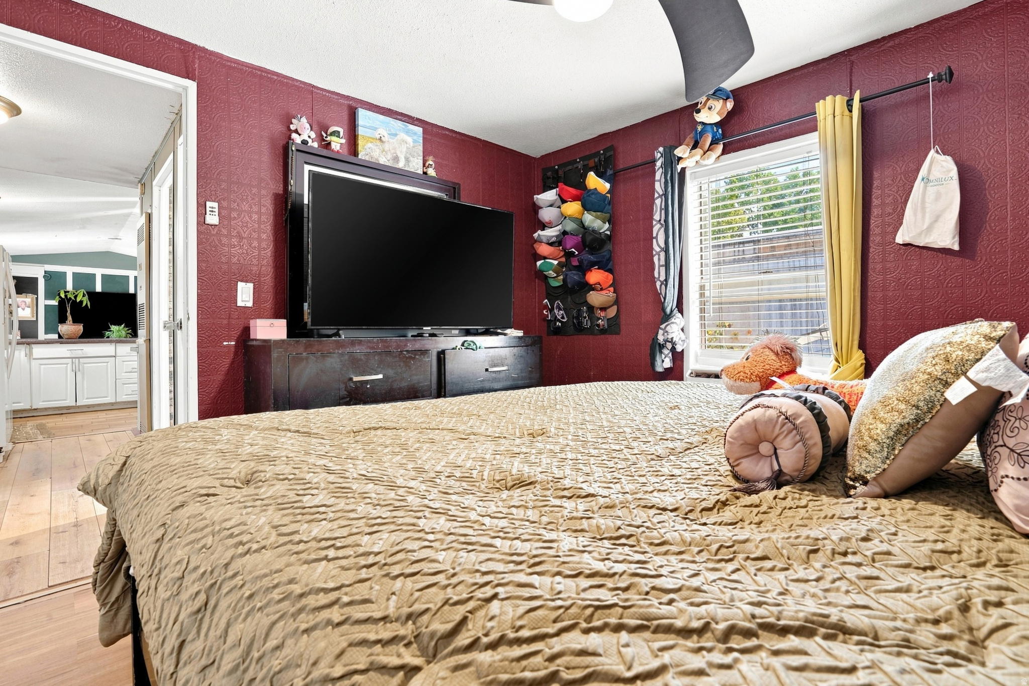 main property photo 13