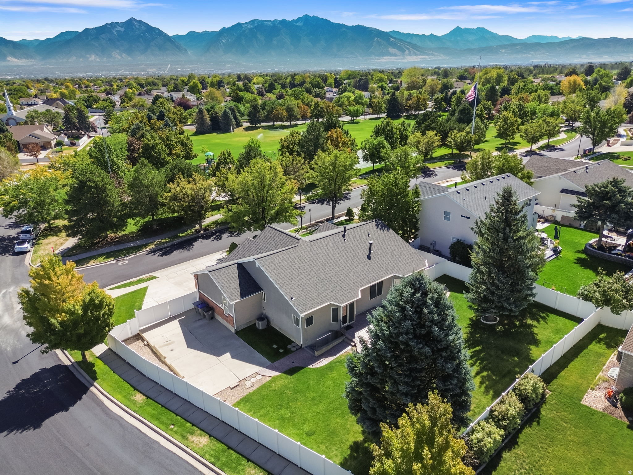 main property photo 47