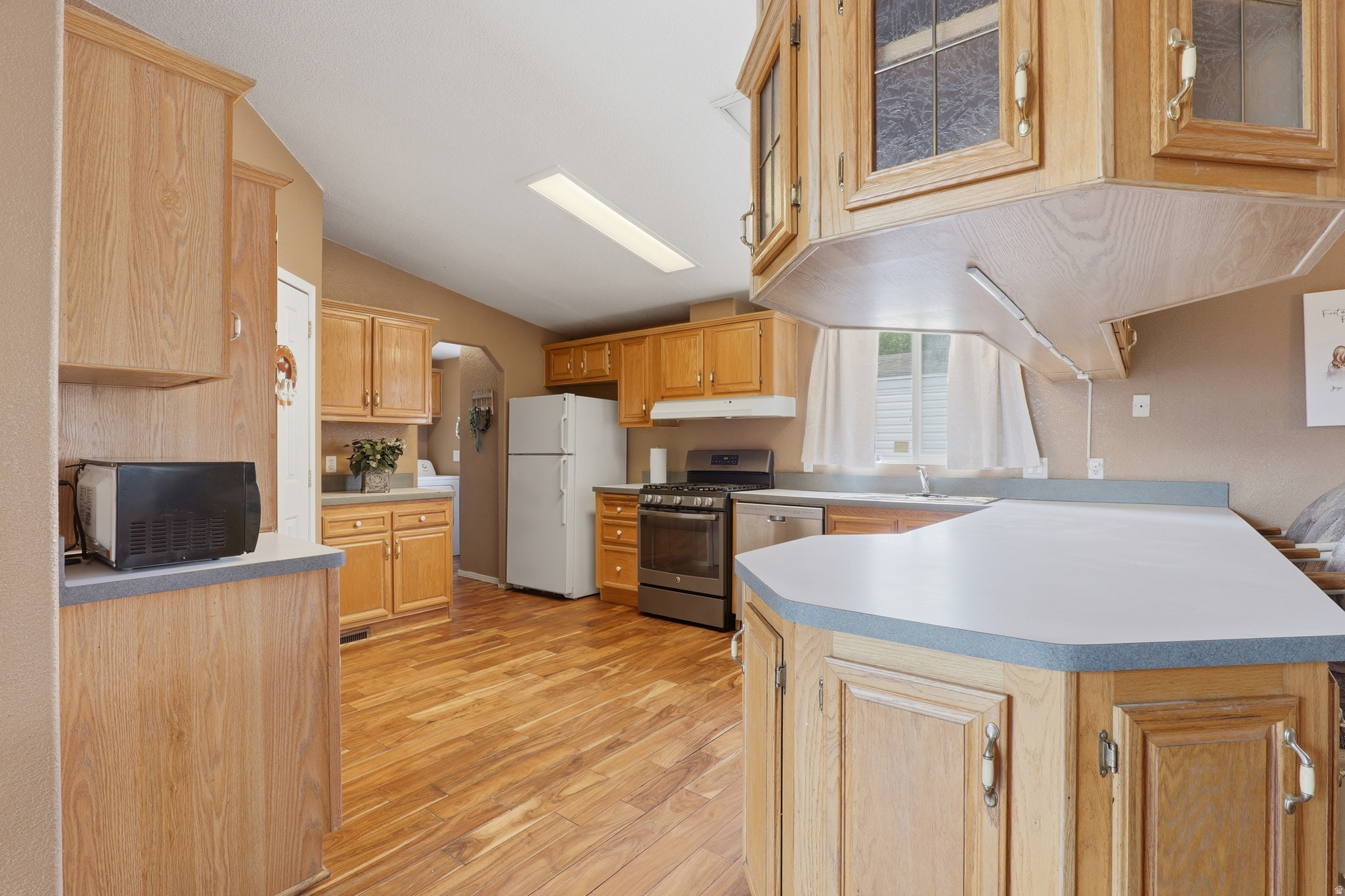 main property photo 5