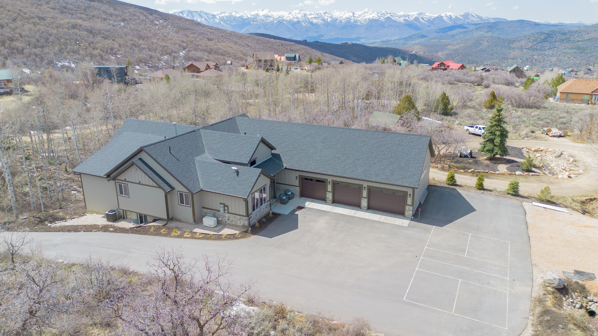 main property photo 40