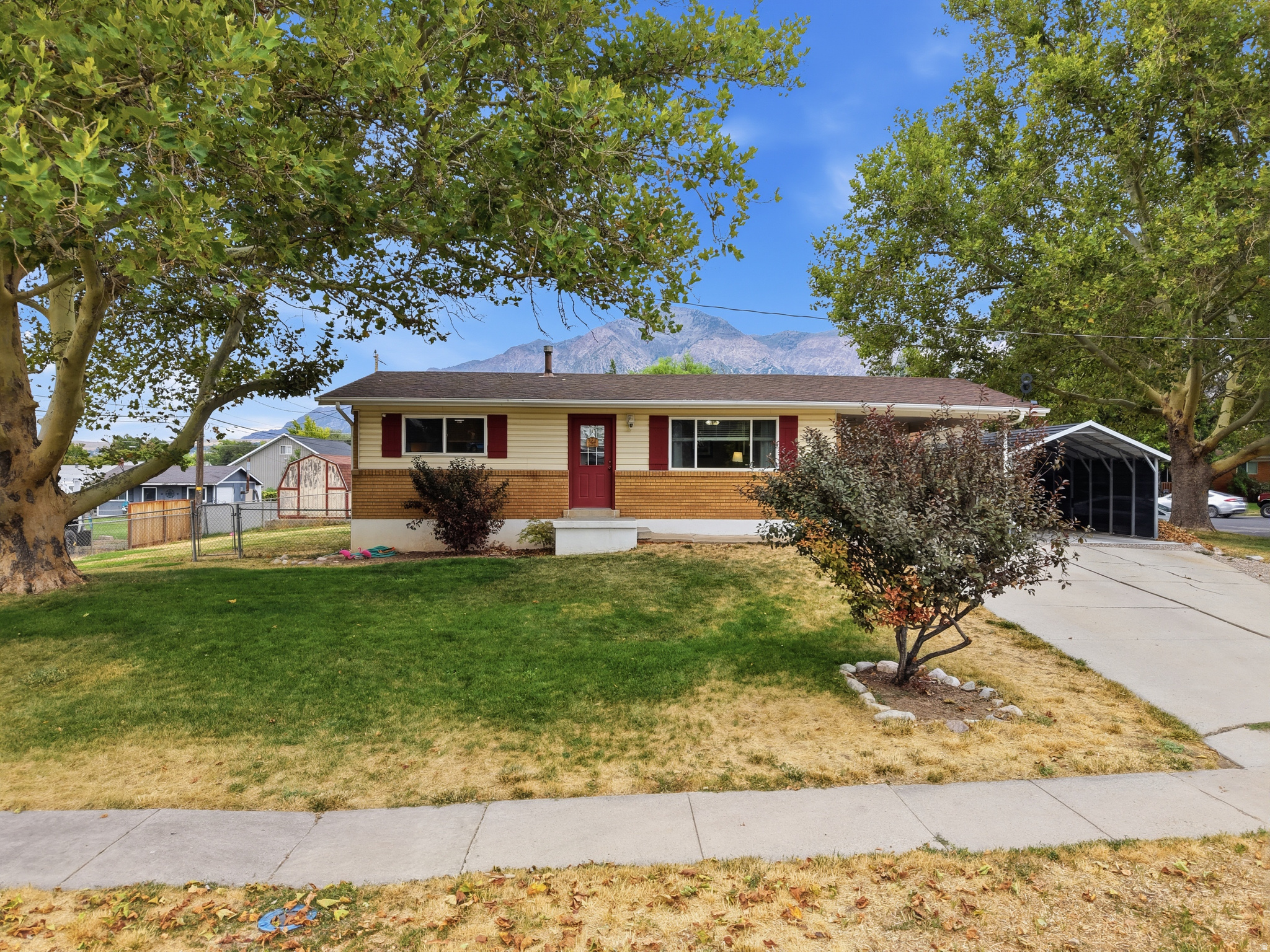 main property photo 32
