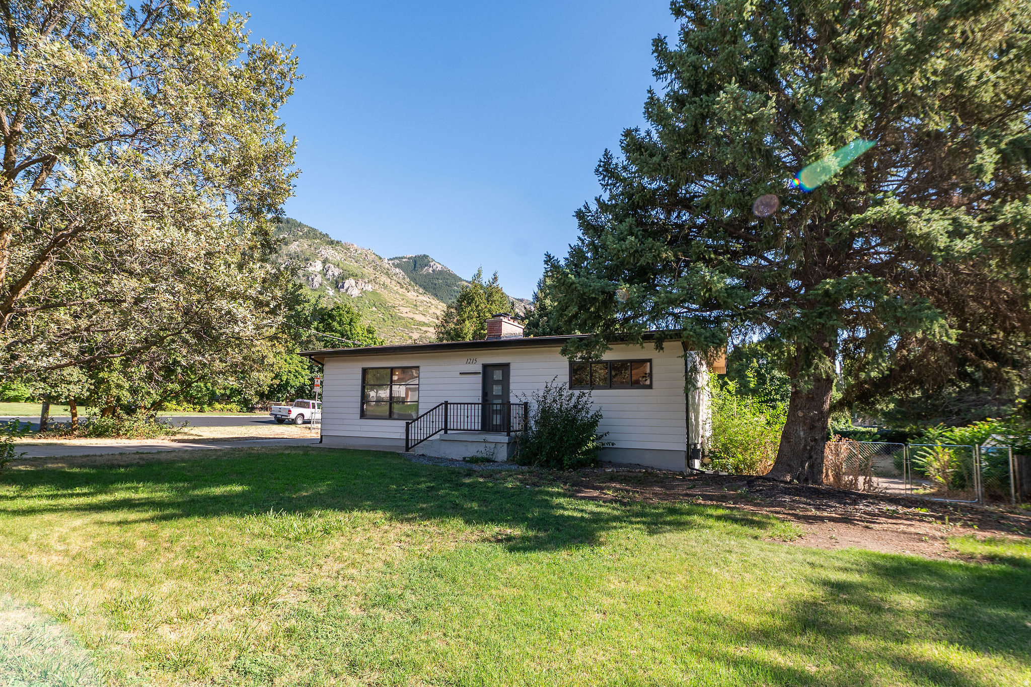 main property photo 26