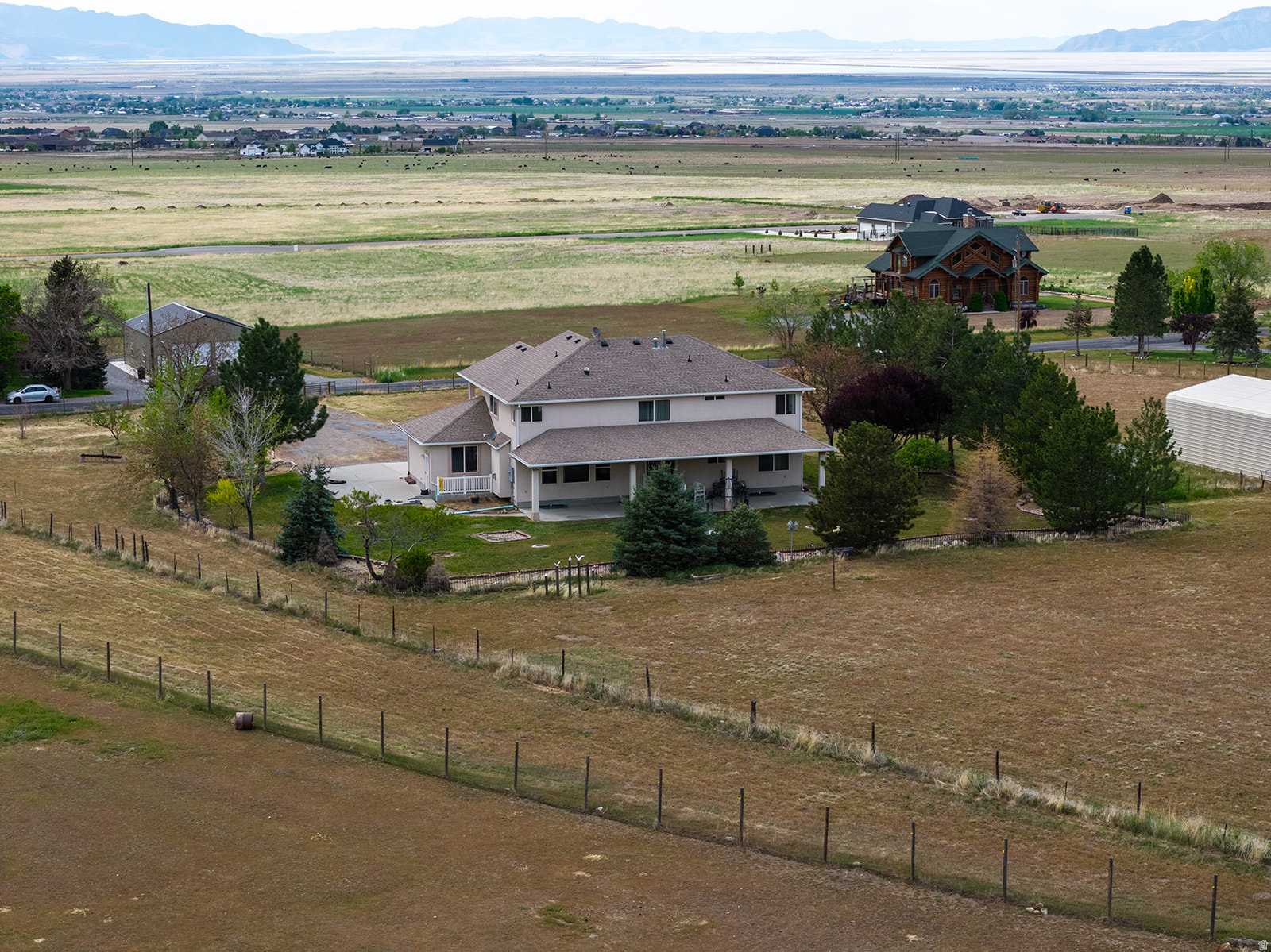 main property photo 33