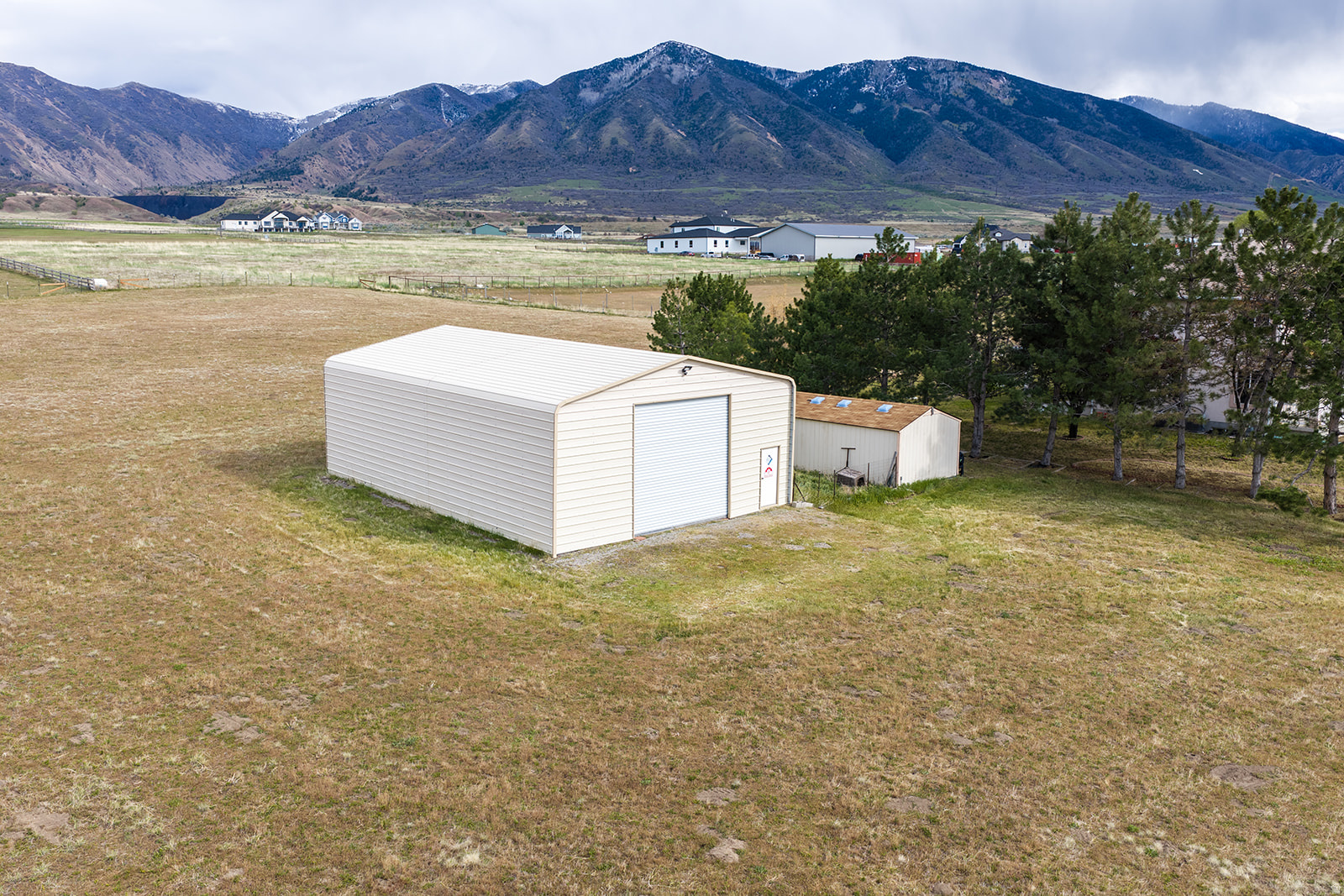 main property photo 37