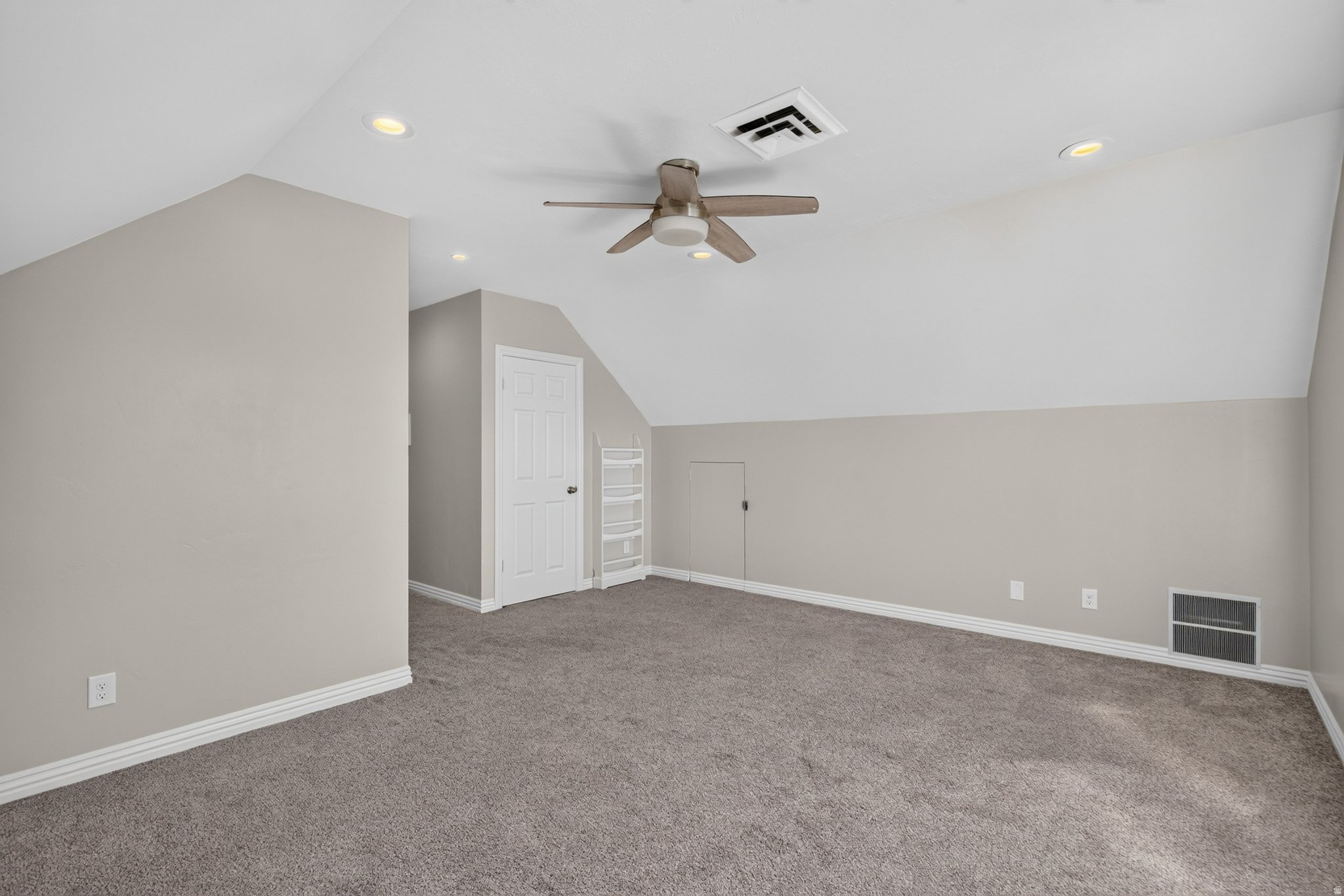 main property photo 78