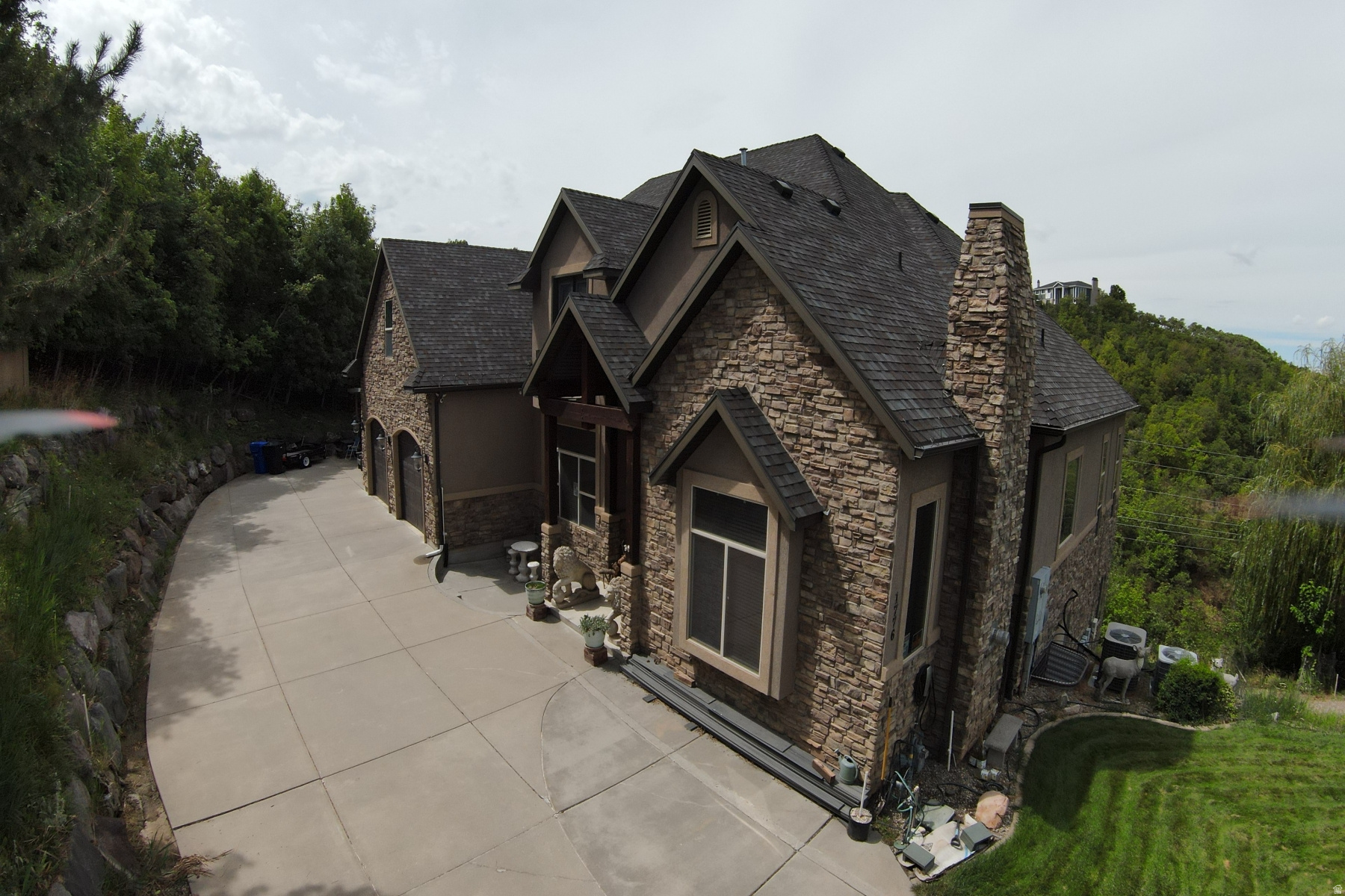 main property photo 50
