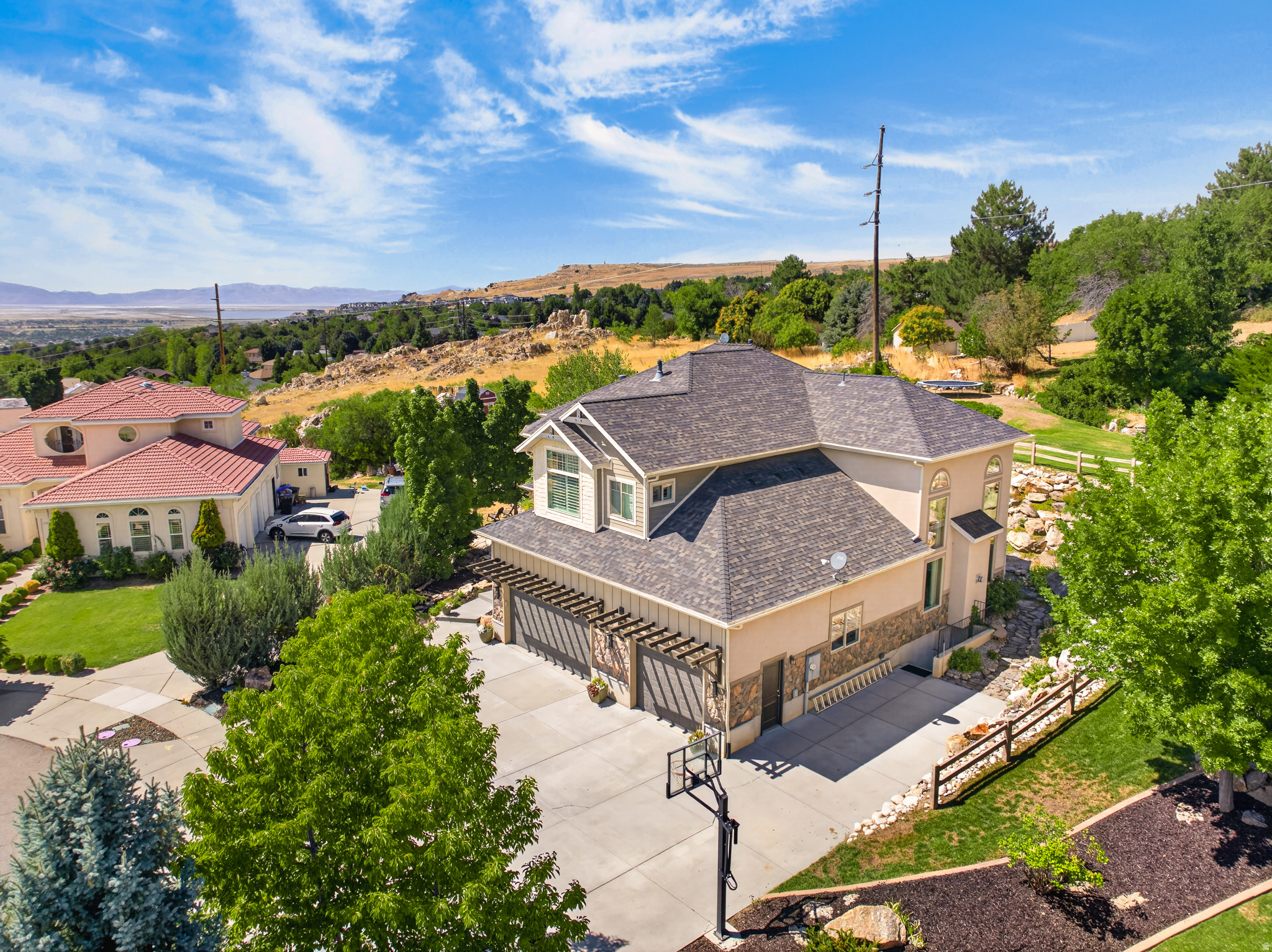 main property photo 60