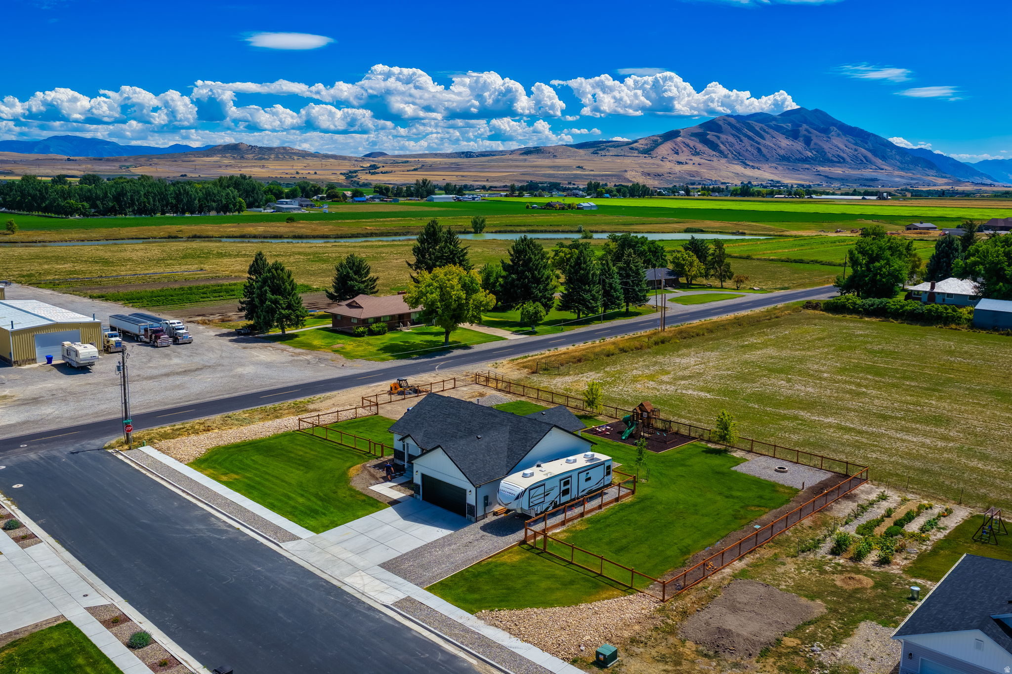 main property photo 47