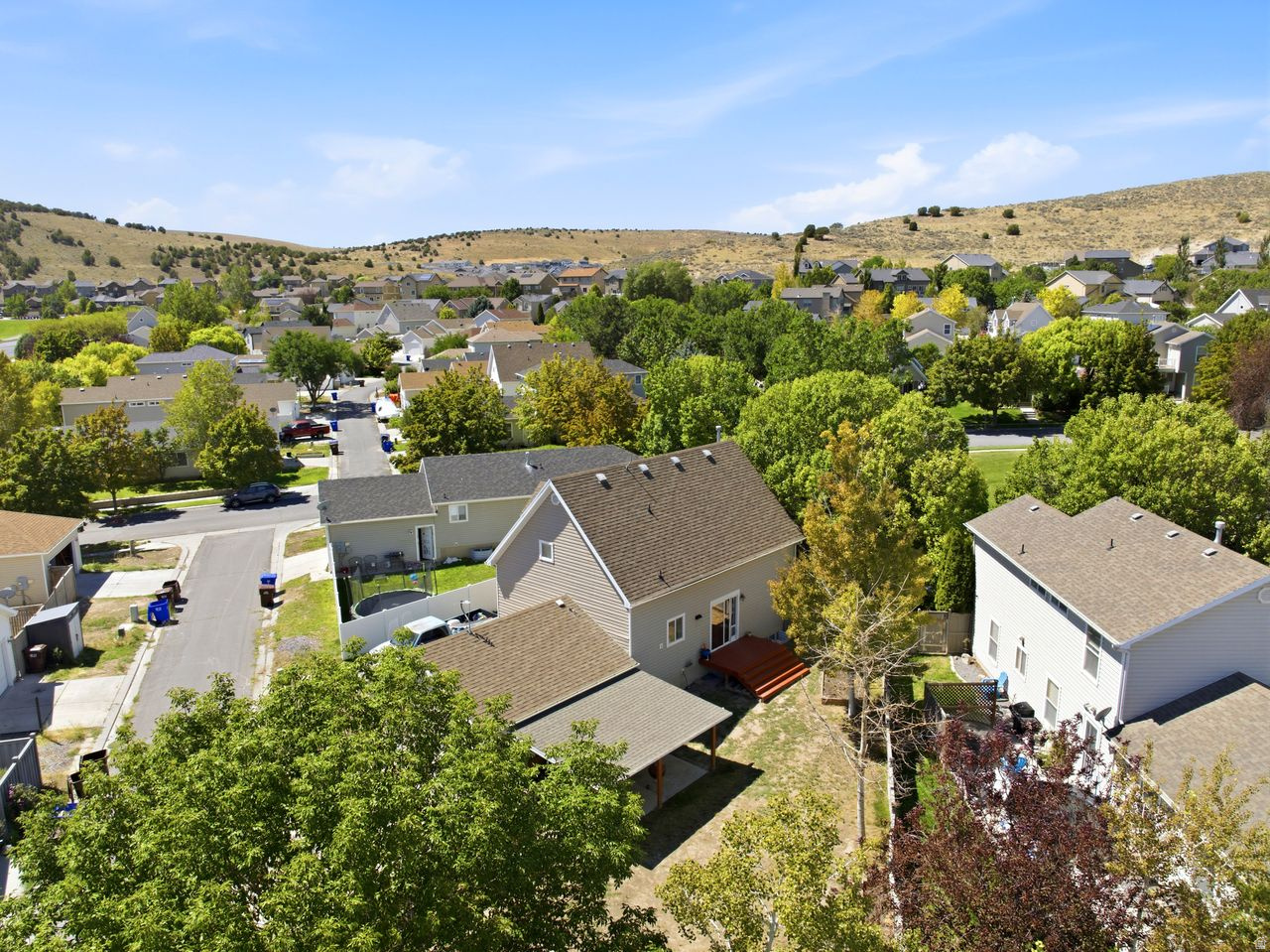 main property photo 40