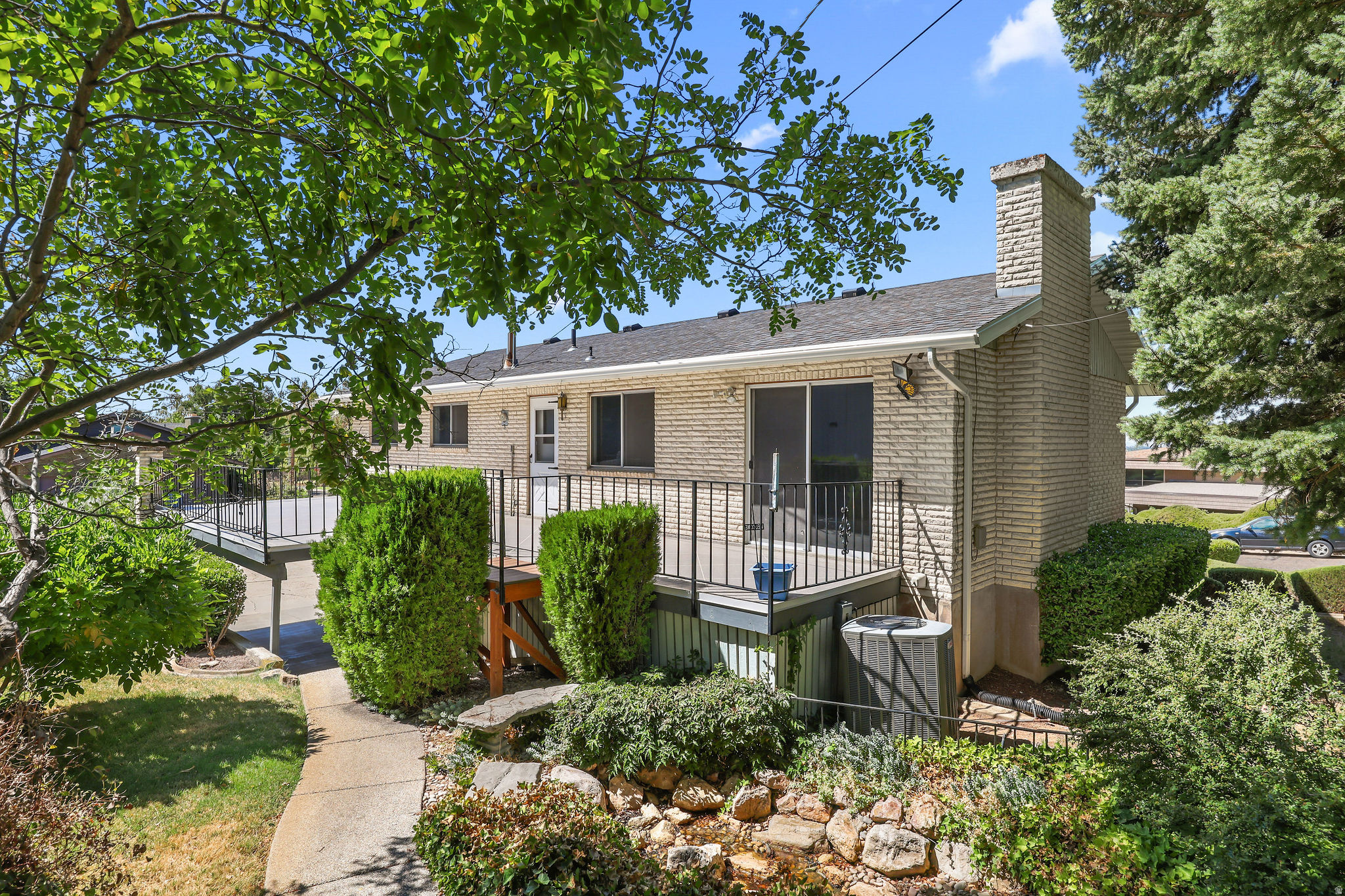 main property photo 36