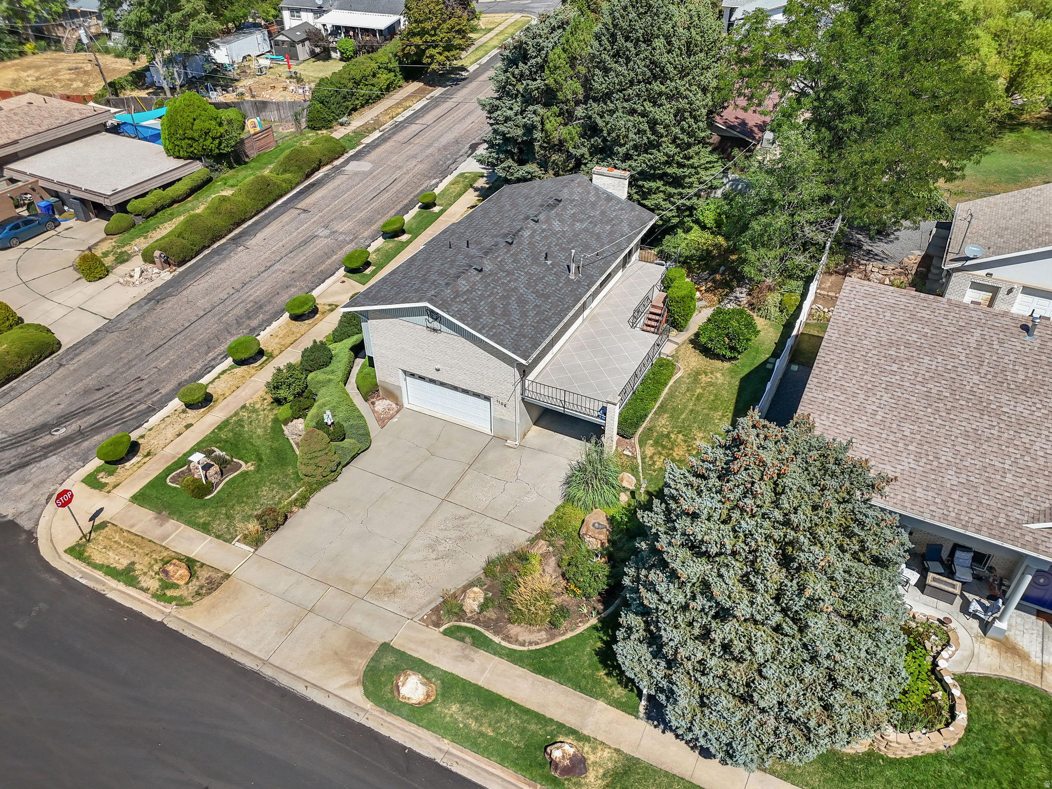 main property photo 45