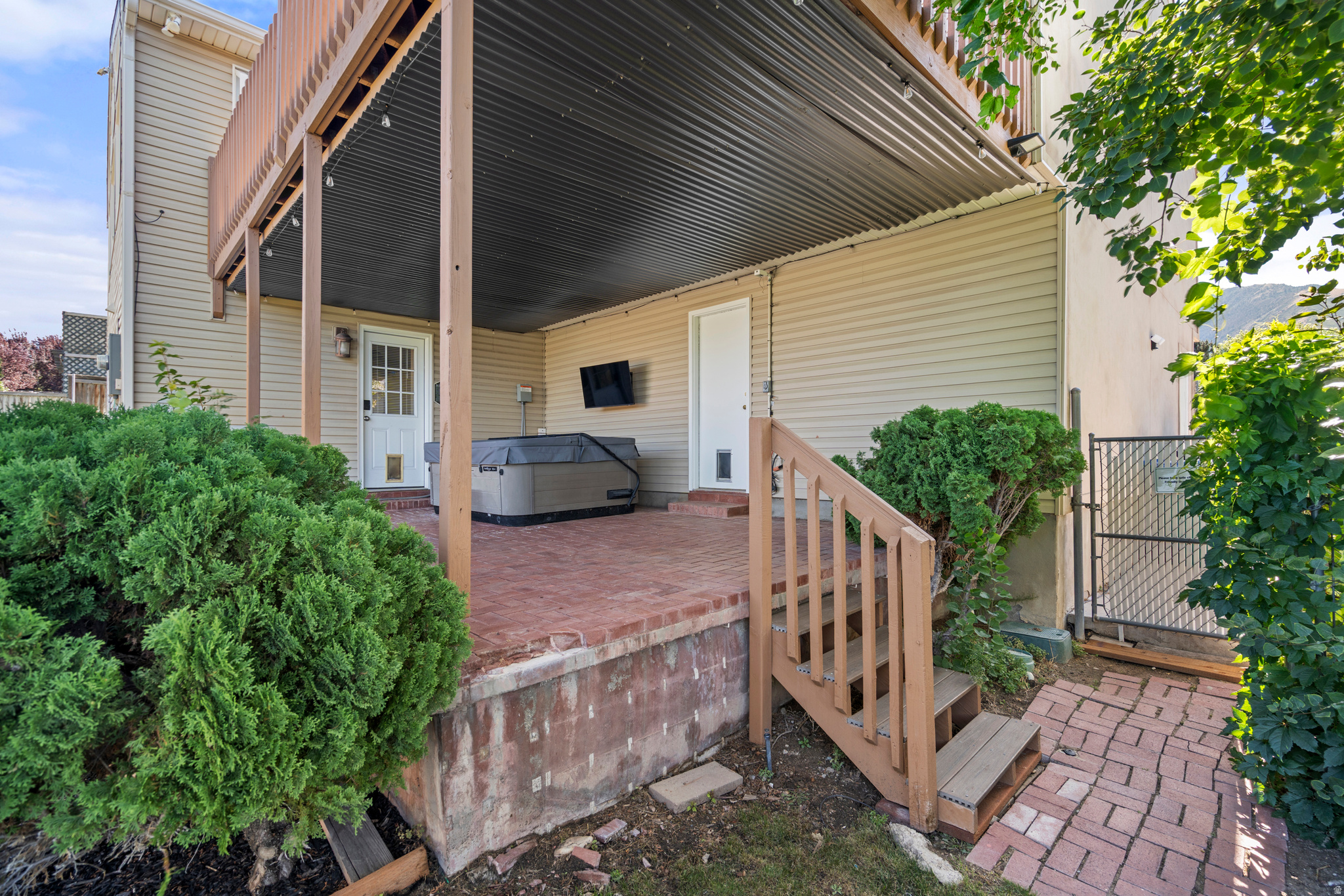 main property photo 38