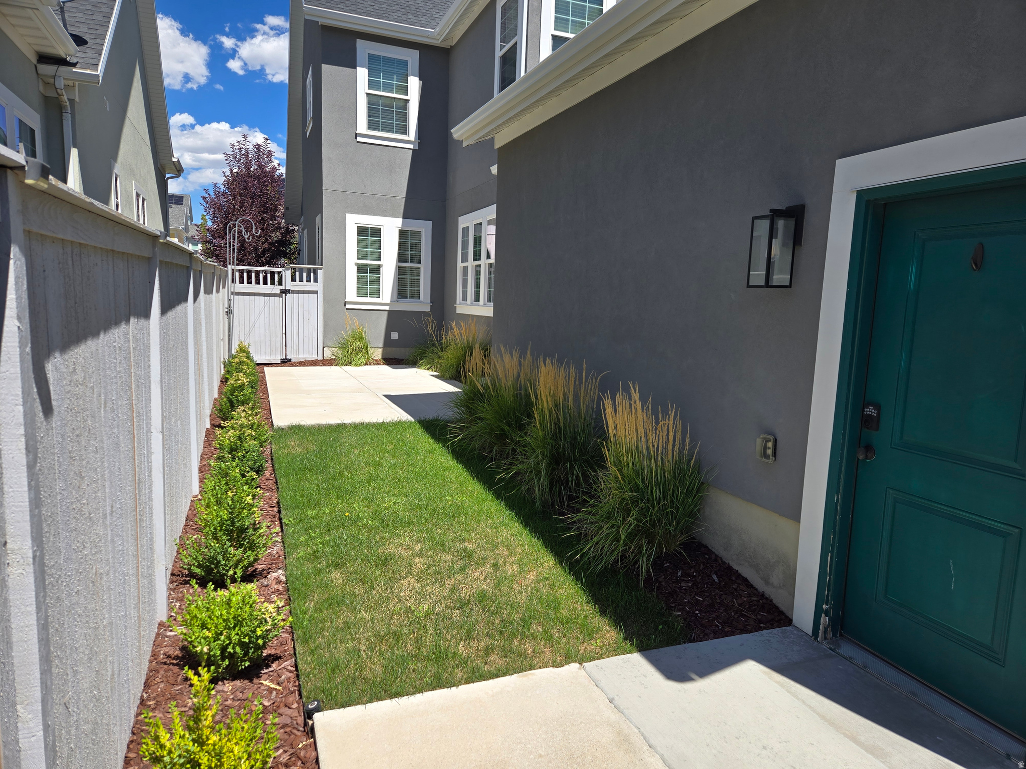 main property photo 30