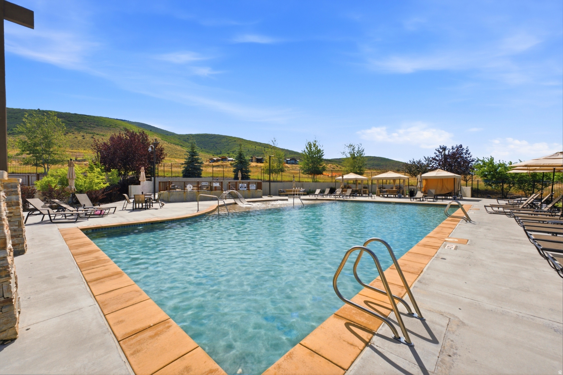 main property photo 70