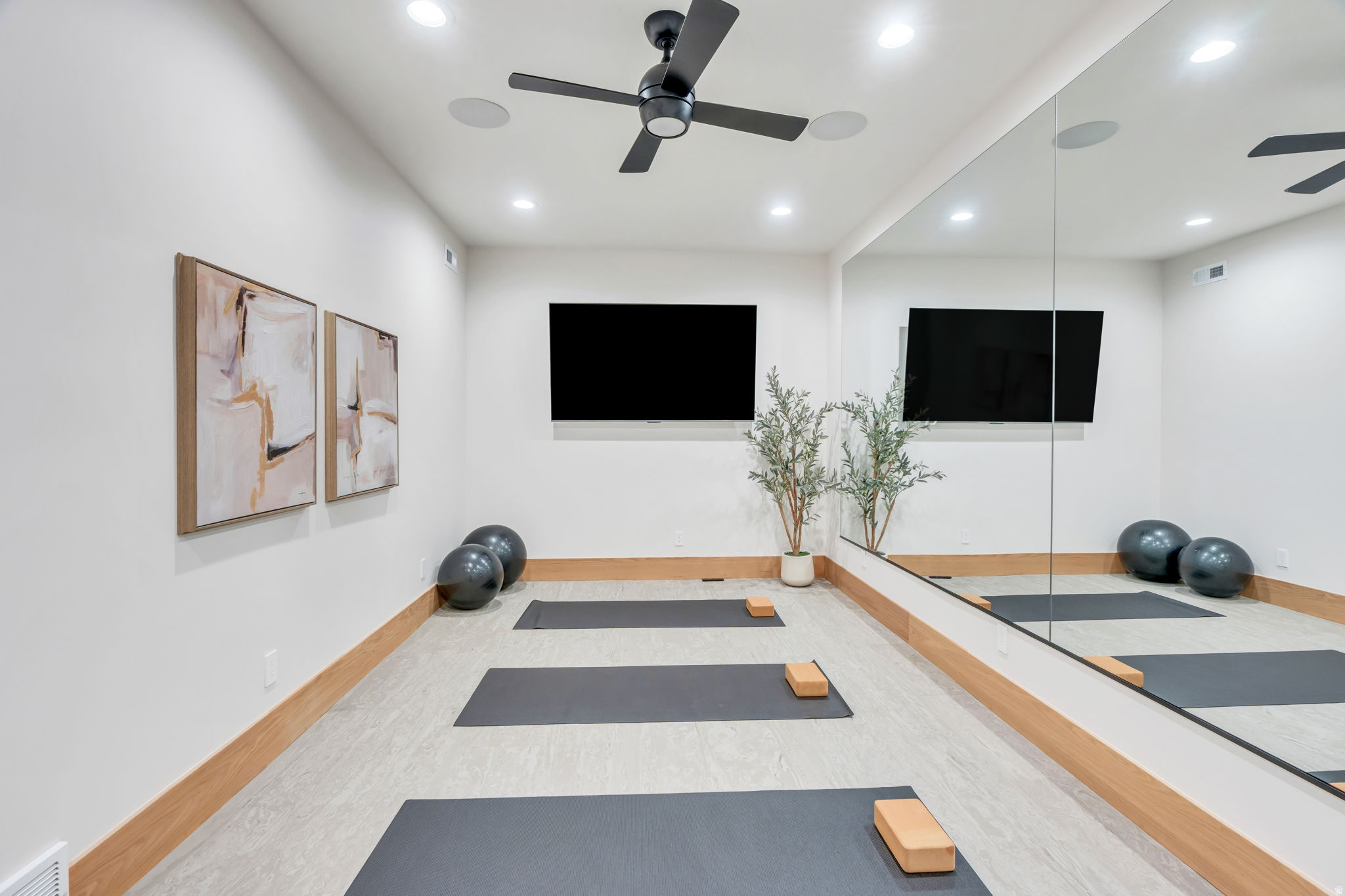 main property photo 70