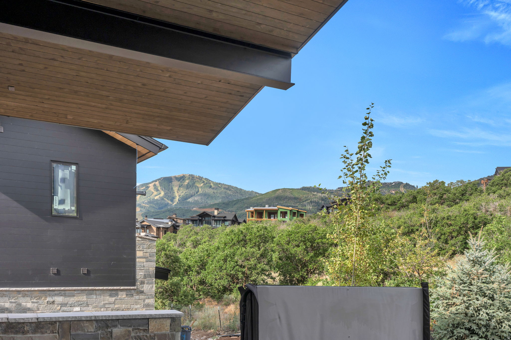 main property photo 88