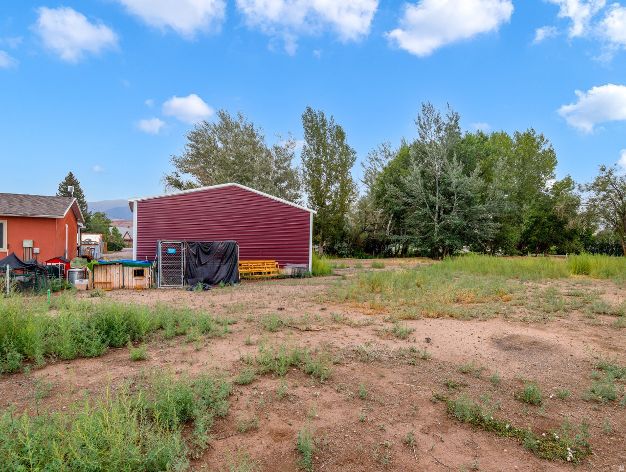 main property photo 31
