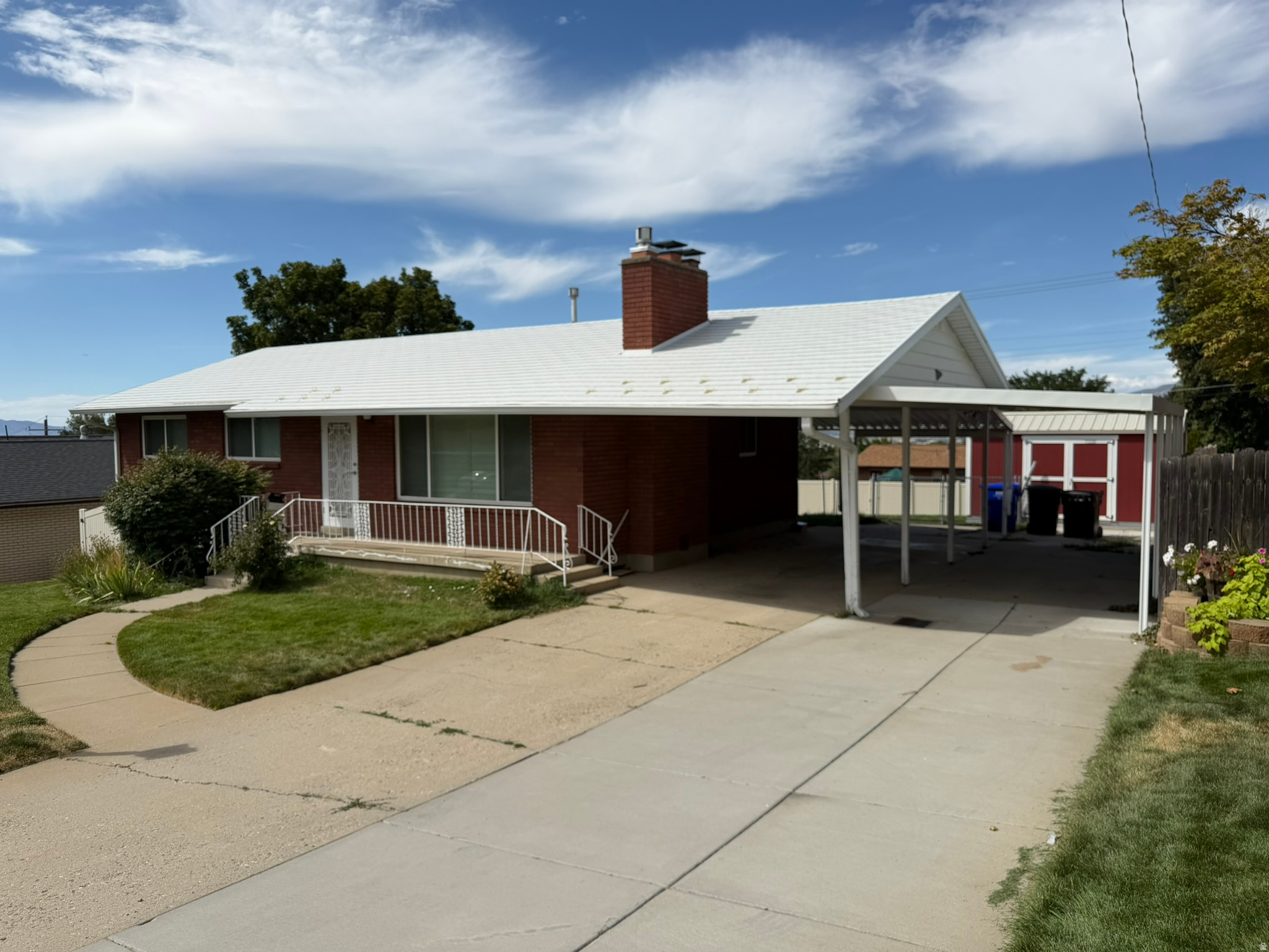main property photo 13
