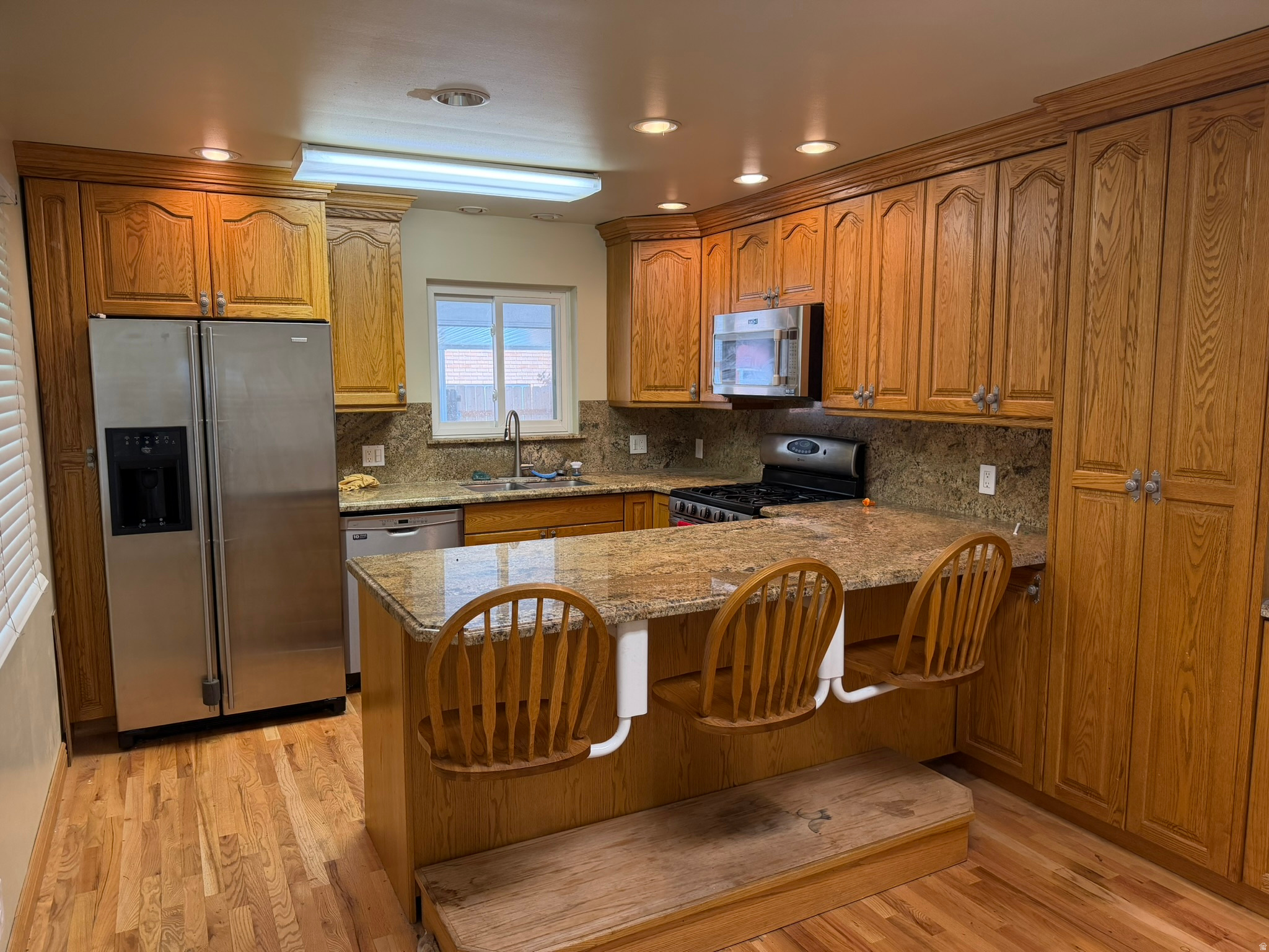 main property photo 3