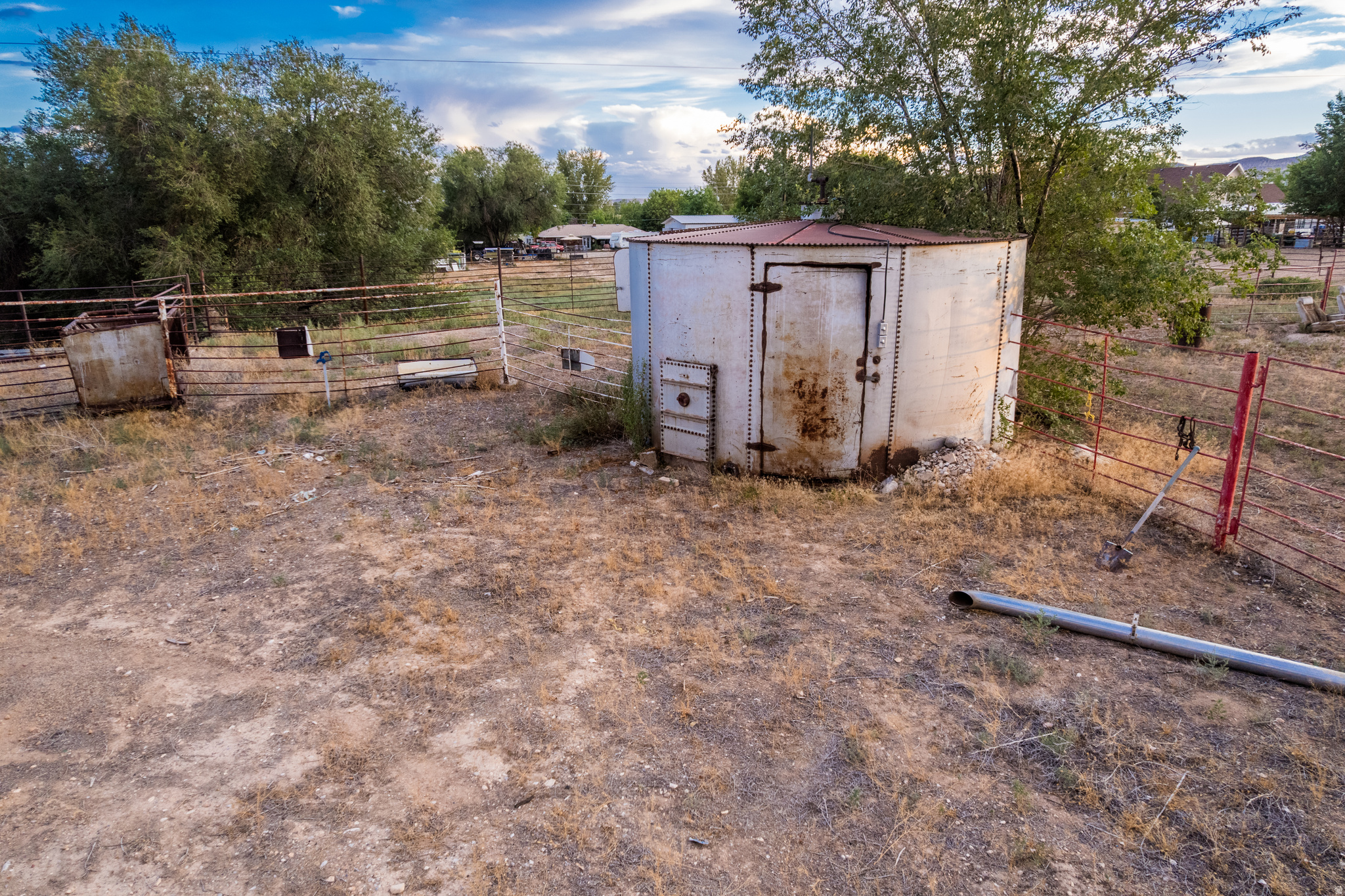 main property photo 34