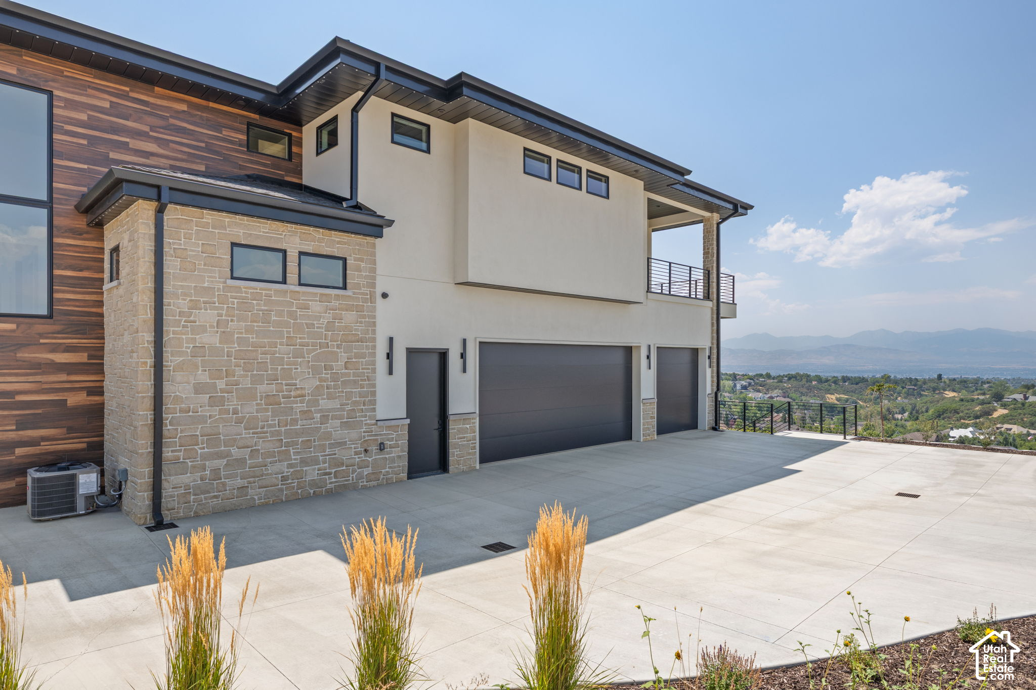 main property photo 102