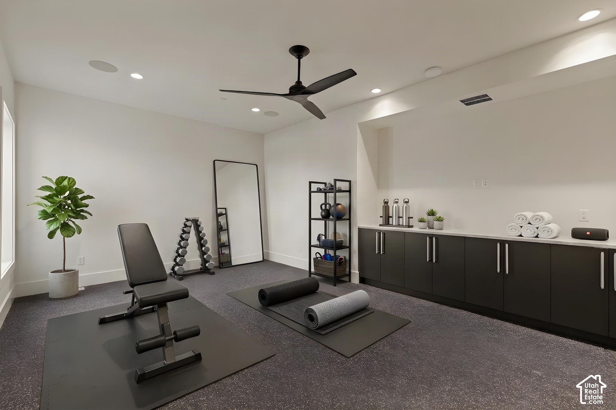main property photo 74