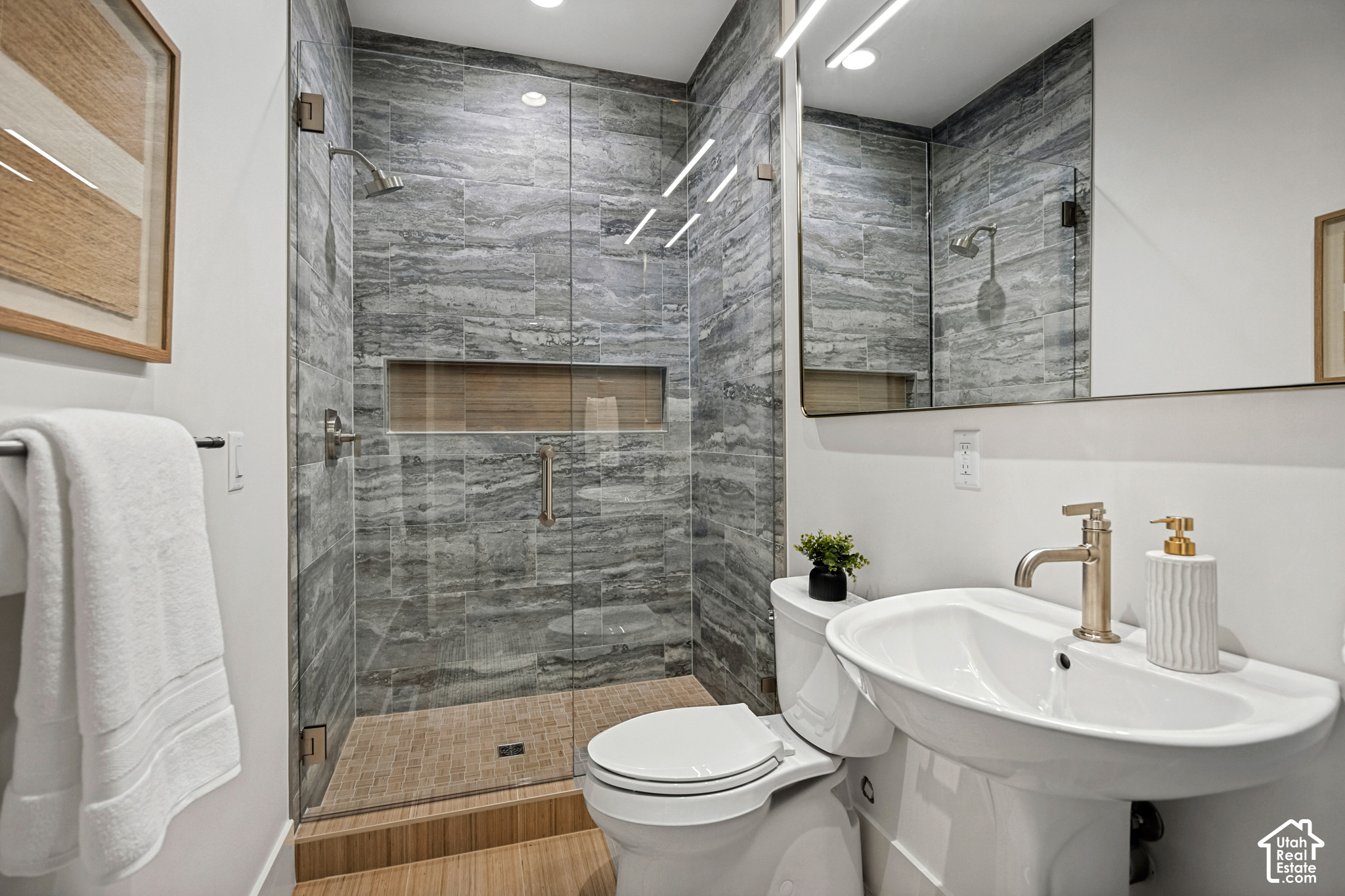 main property photo 87